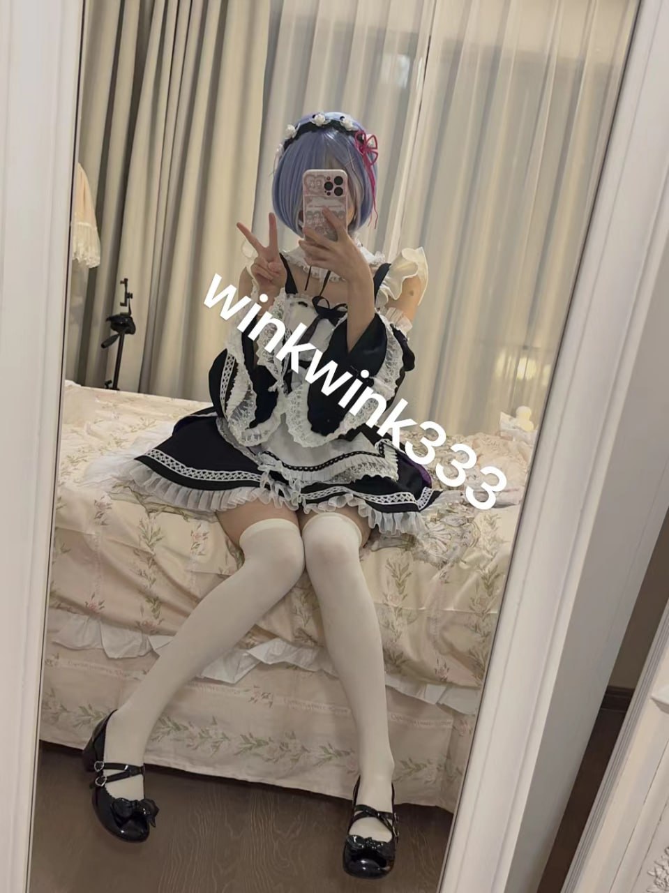 可爱清纯萝莉嫩妹子大尺度私拍收费套图视频