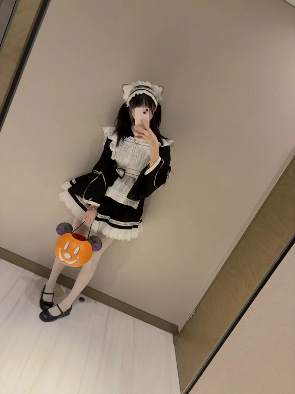 可爱清纯萝莉嫩妹子大尺度私拍收费套图视频