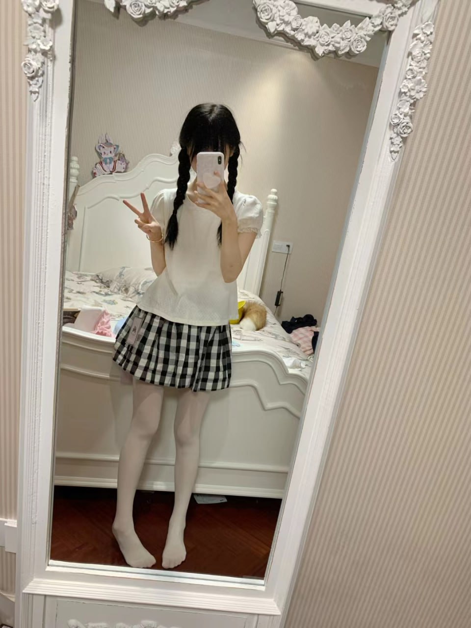 可爱清纯萝莉嫩妹子大尺度私拍收费套图视频