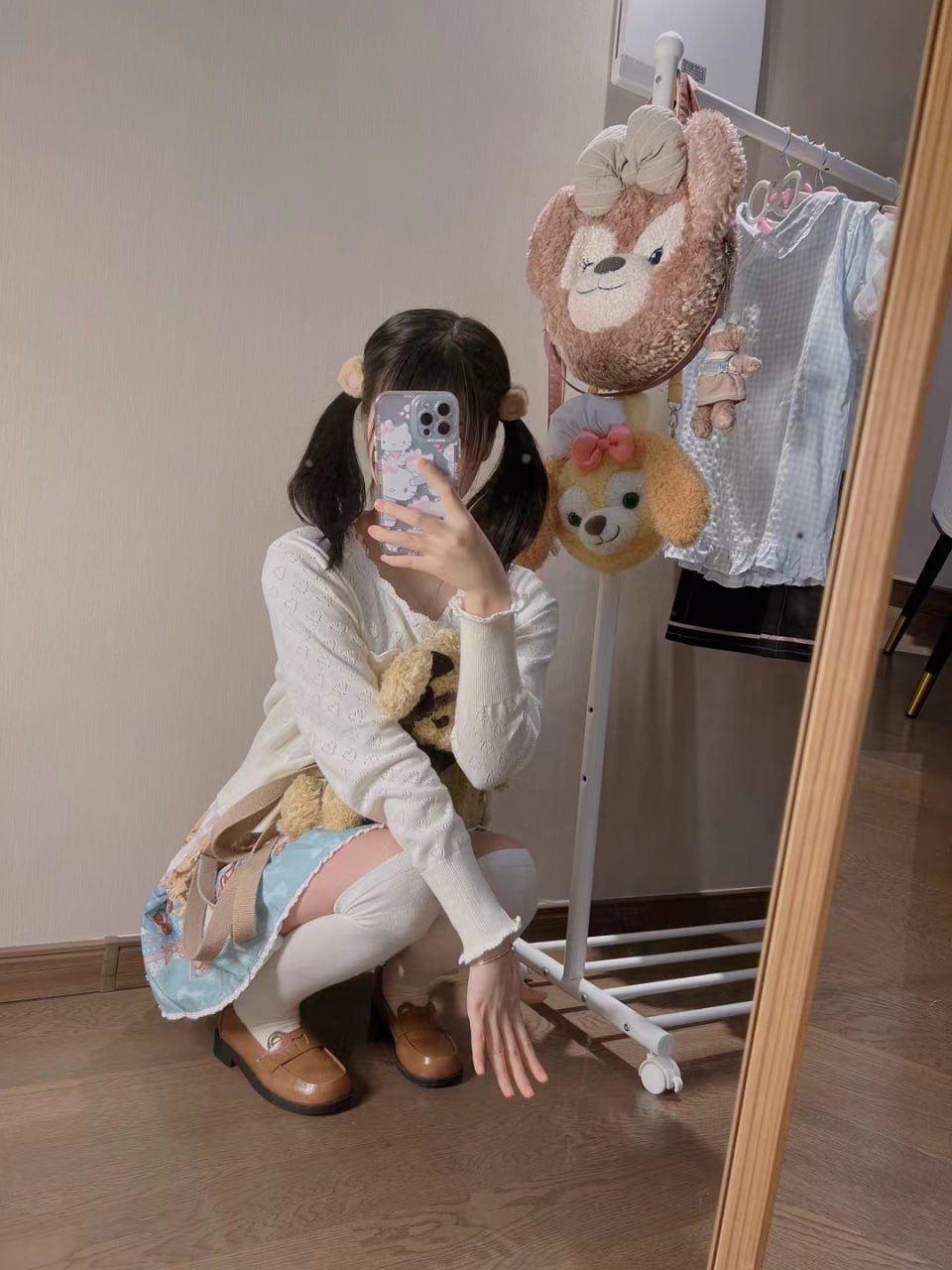 可爱清纯萝莉嫩妹子大尺度私拍收费套图视频