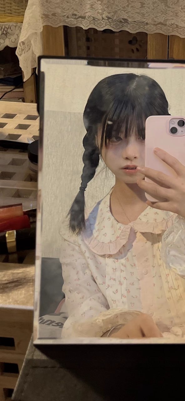 可爱清纯萝莉嫩妹子大尺度私拍收费套图视频