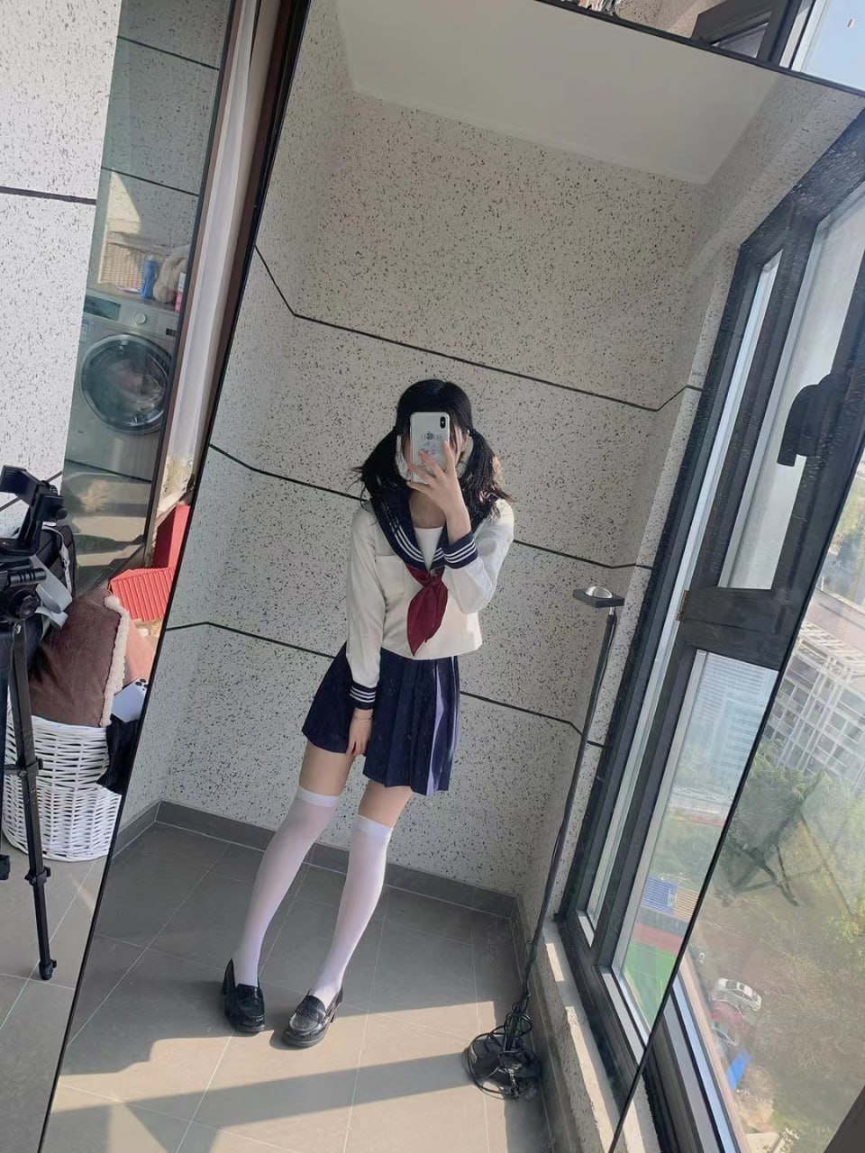 可爱清纯萝莉嫩妹子大尺度私拍收费套图视频