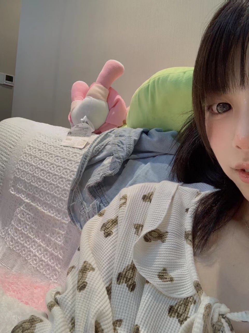 可爱清纯萝莉嫩妹子大尺度私拍收费套图视频