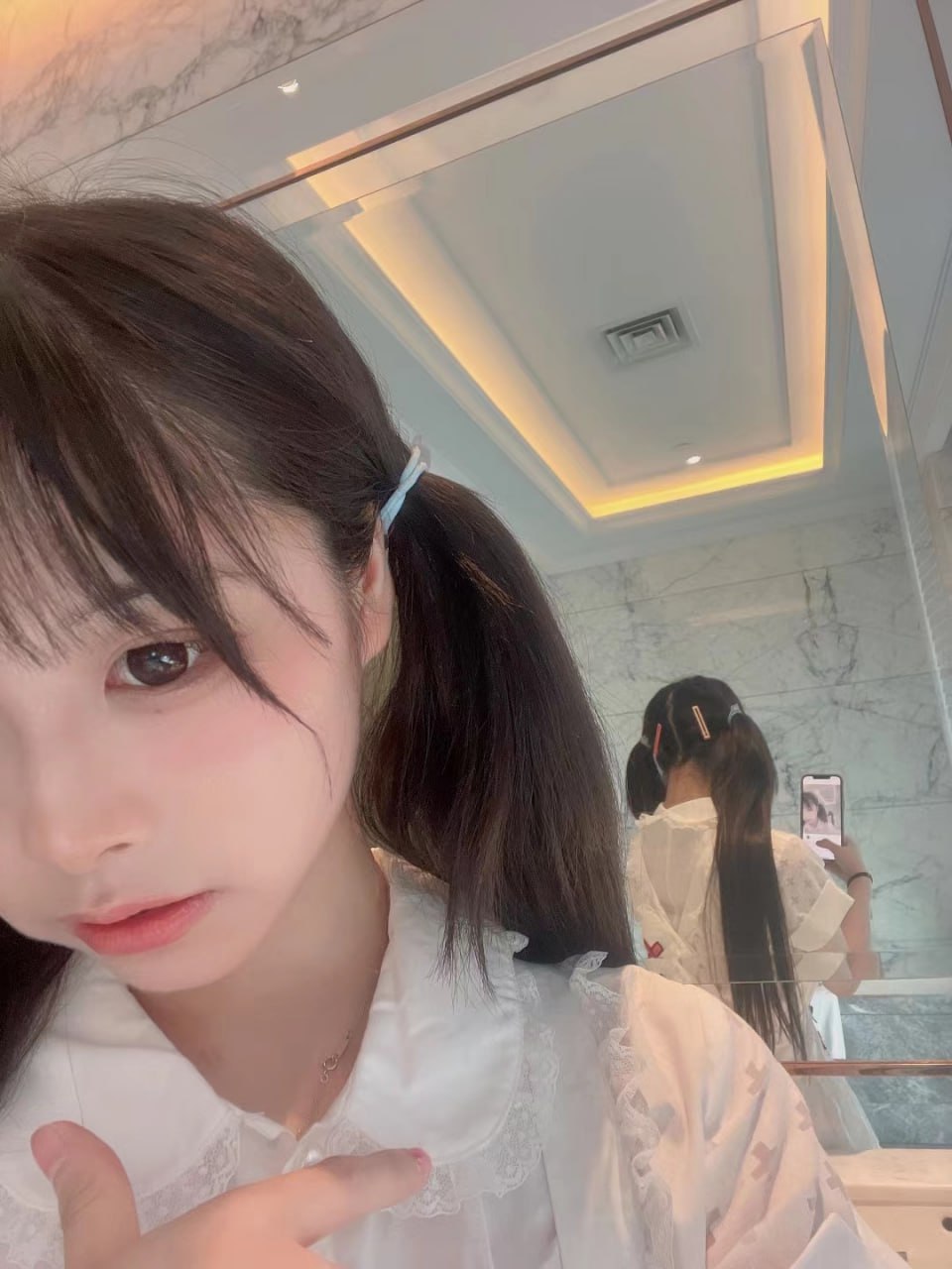 可爱清纯萝莉嫩妹子大尺度私拍收费套图视频