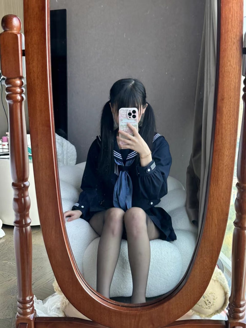 可爱清纯萝莉嫩妹子大尺度私拍收费套图视频