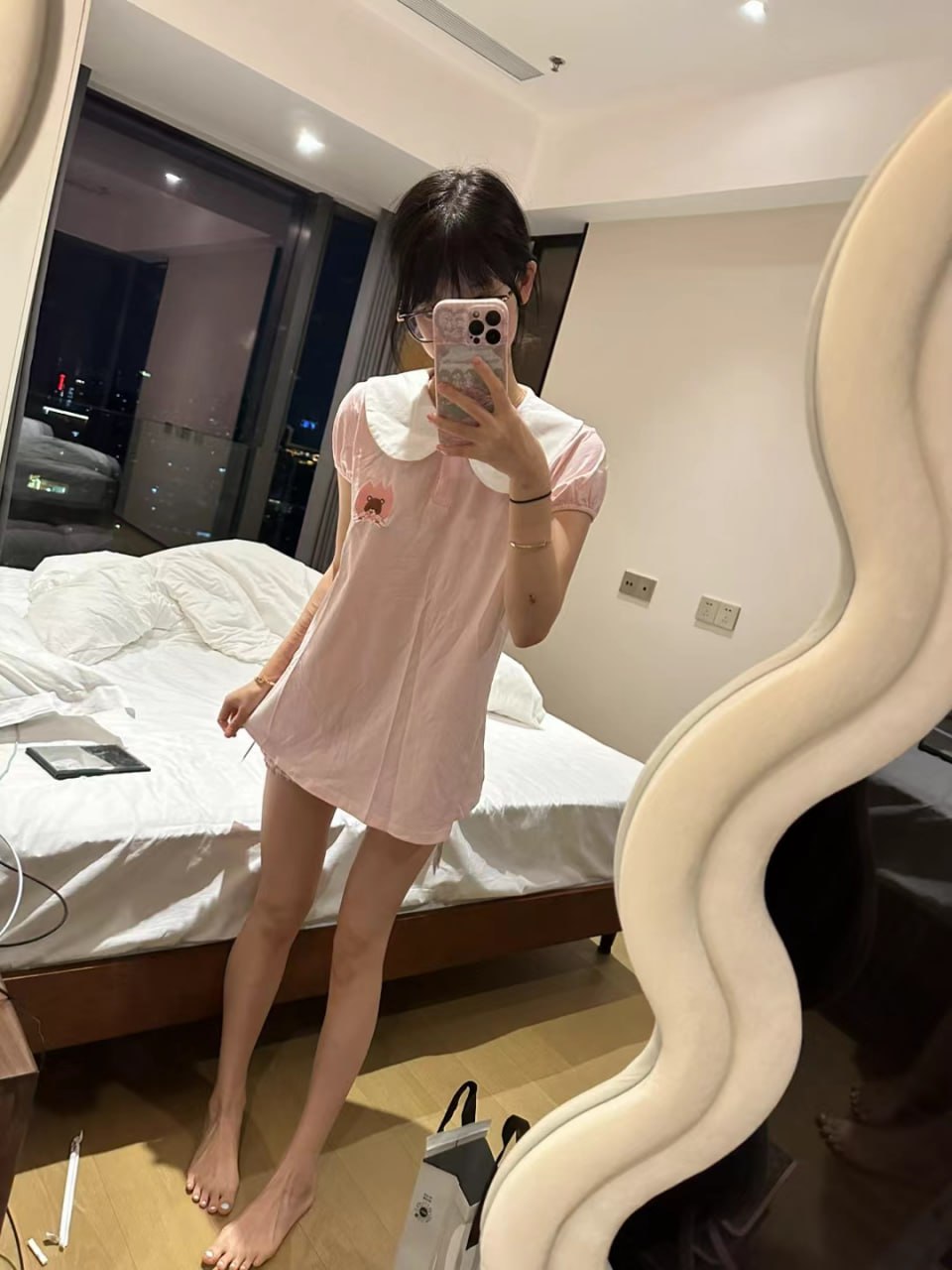 可爱清纯萝莉嫩妹子大尺度私拍收费套图视频