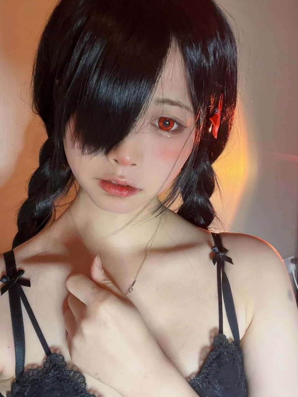 可爱清纯萝莉嫩妹子大尺度私拍收费套图视频