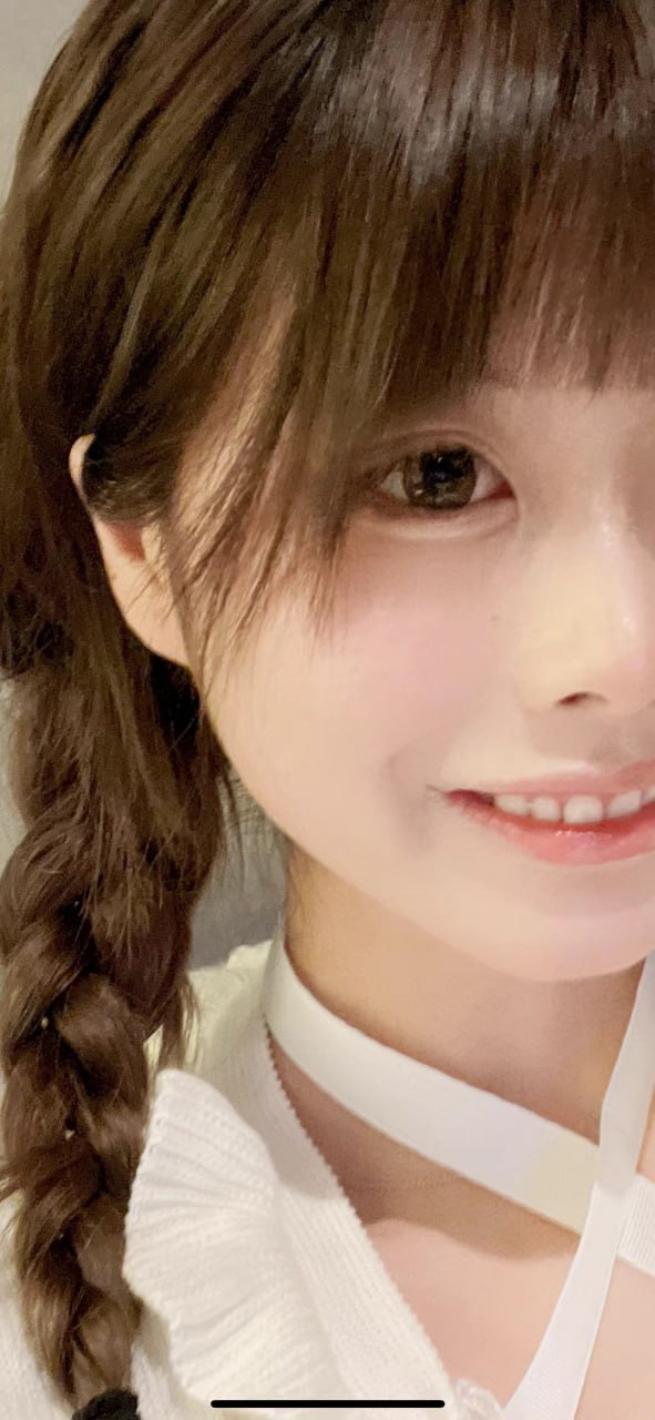 可爱清纯萝莉嫩妹子大尺度私拍收费套图视频