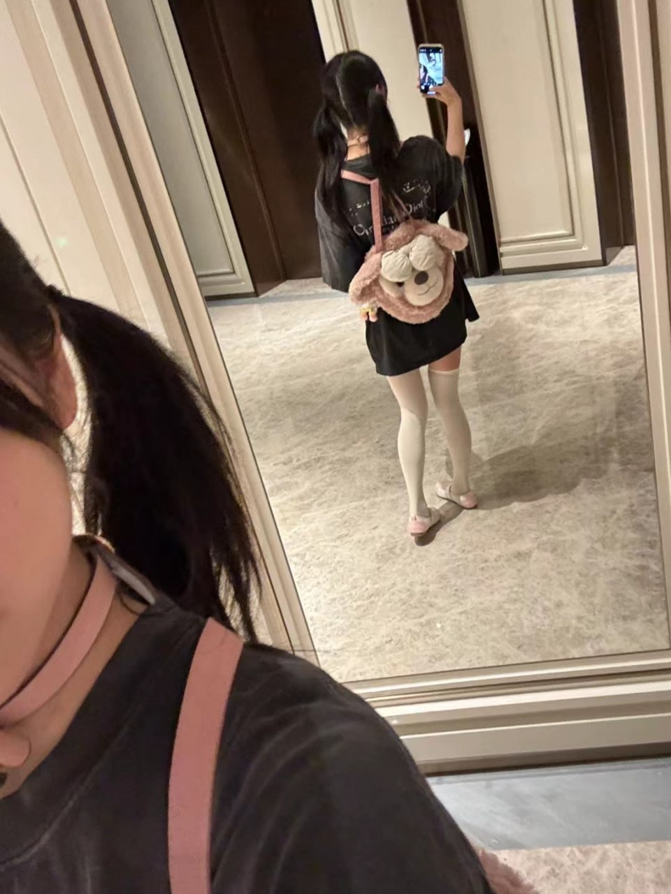 可爱清纯萝莉嫩妹子大尺度私拍收费套图视频