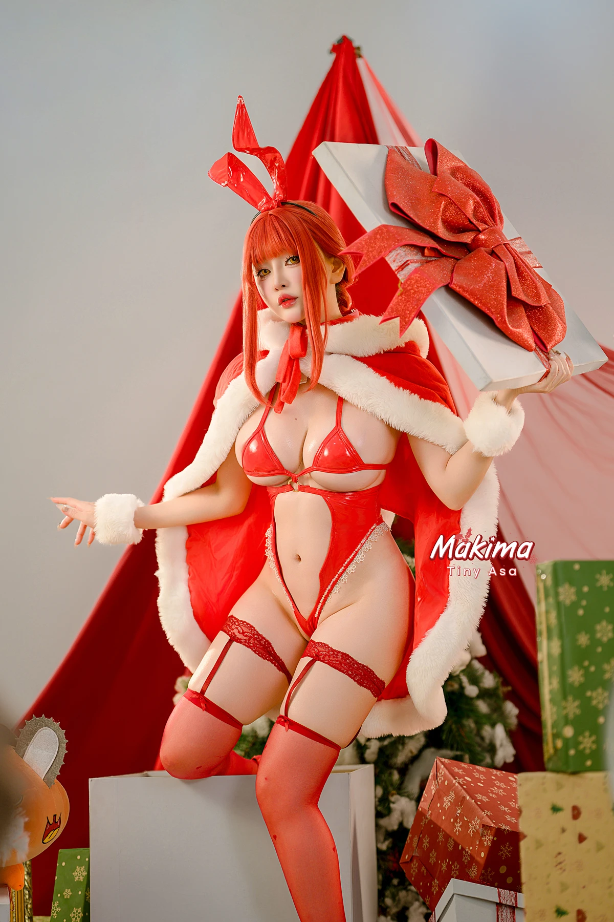 Cosplay Tiny Asa – 电锯人 玛奇玛 圣诞