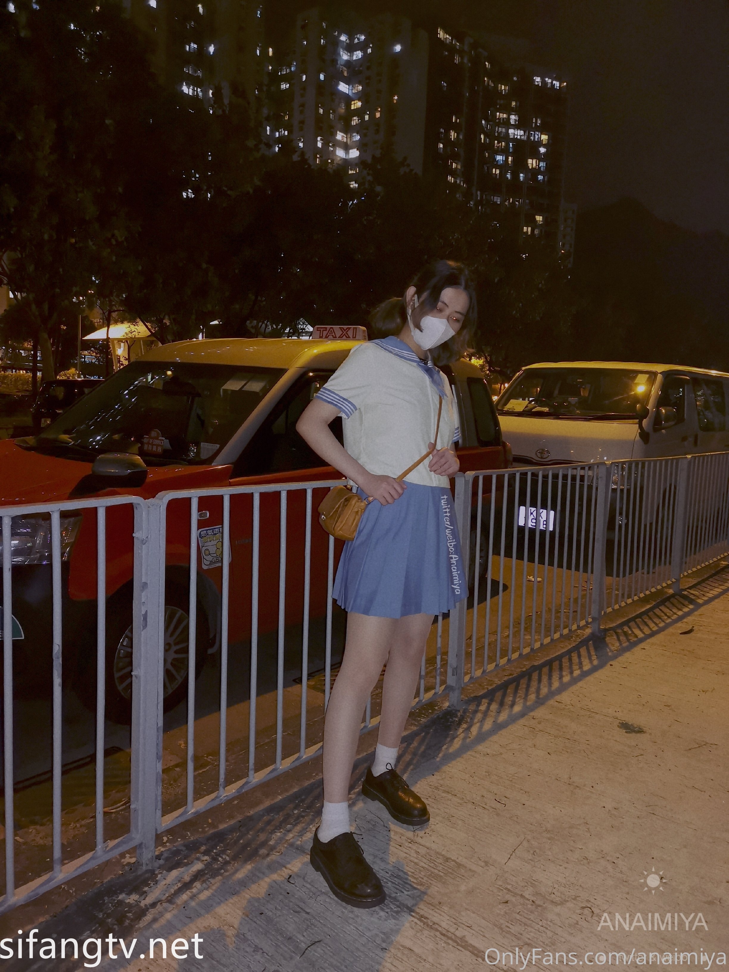 抖音、快手全网同名，极品网红福利姬【奶咪】未流出OF收费3部-户外露出