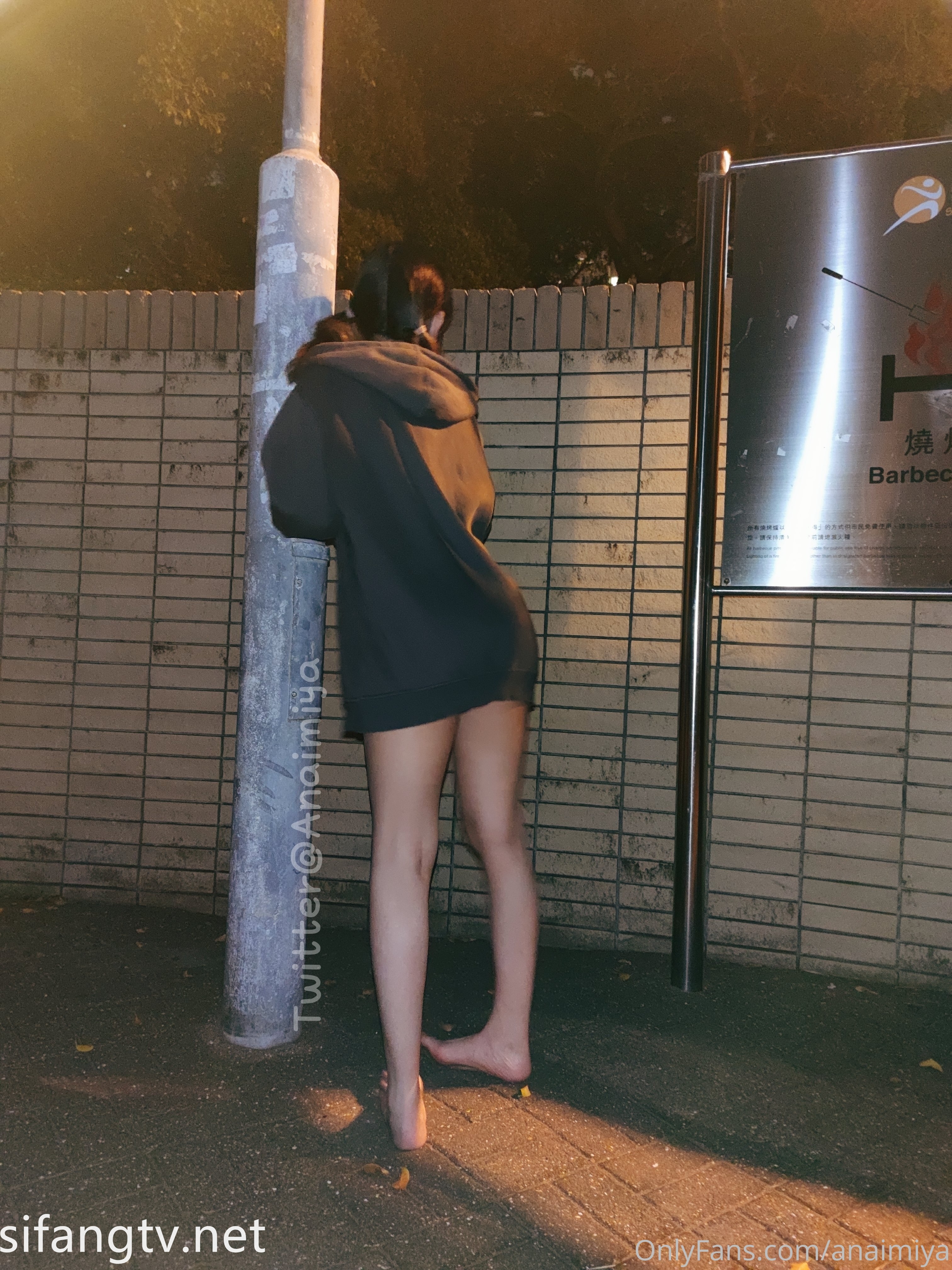 抖音、快手全网同名，极品网红福利姬【奶咪】未流出OF收费3部-户外露出