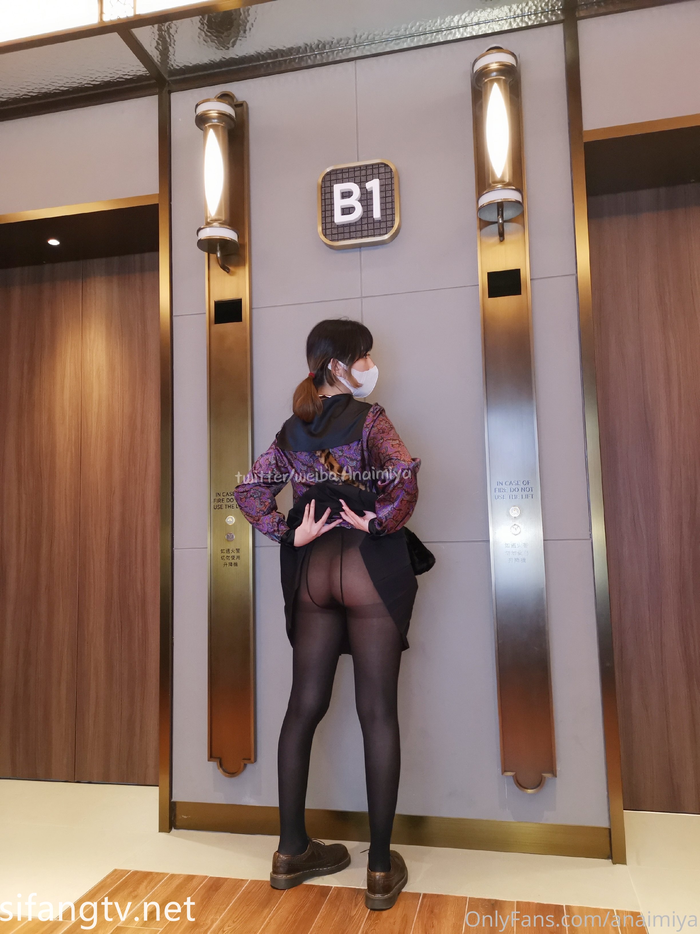 抖音、快手全网同名，极品网红福利姬【奶咪】未流出OF收费3部-户外露出