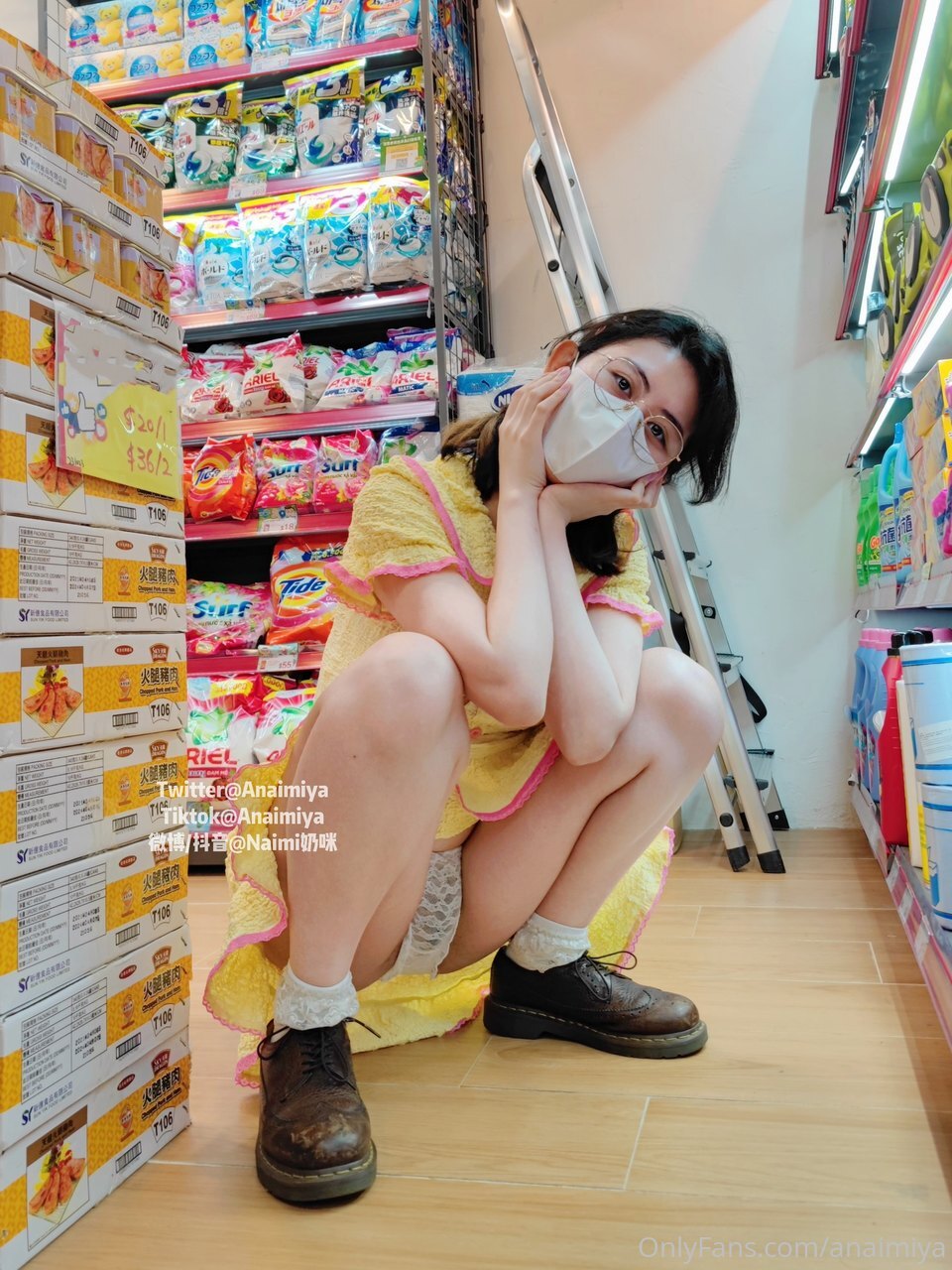 抖音、快手全网同名，极品网红福利姬【奶咪】未流出OF收费3部-户外露出