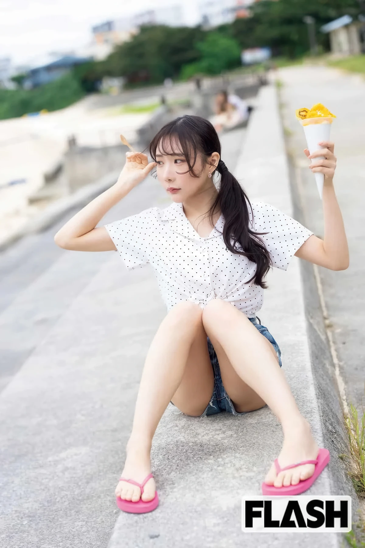Akane Sasaki 佐々木明音, Yurina Hamabe 浜辺ゆりな, FLASH 2026.02.24 (フラッシュ 2026年02月24日号) 6 Akane Sasaki 佐々木明音, Yurina Hamabe 浜辺ゆりな, FLASH 2026.02.24 (フラッシュ 2026年02月24日号)