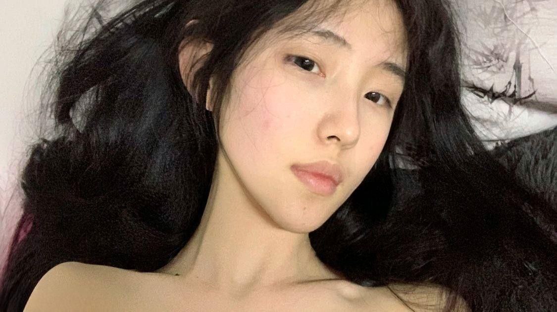 抖音12万粉丝的网红【张人o】自拍给金主的私密照片和视频被曝光泄密