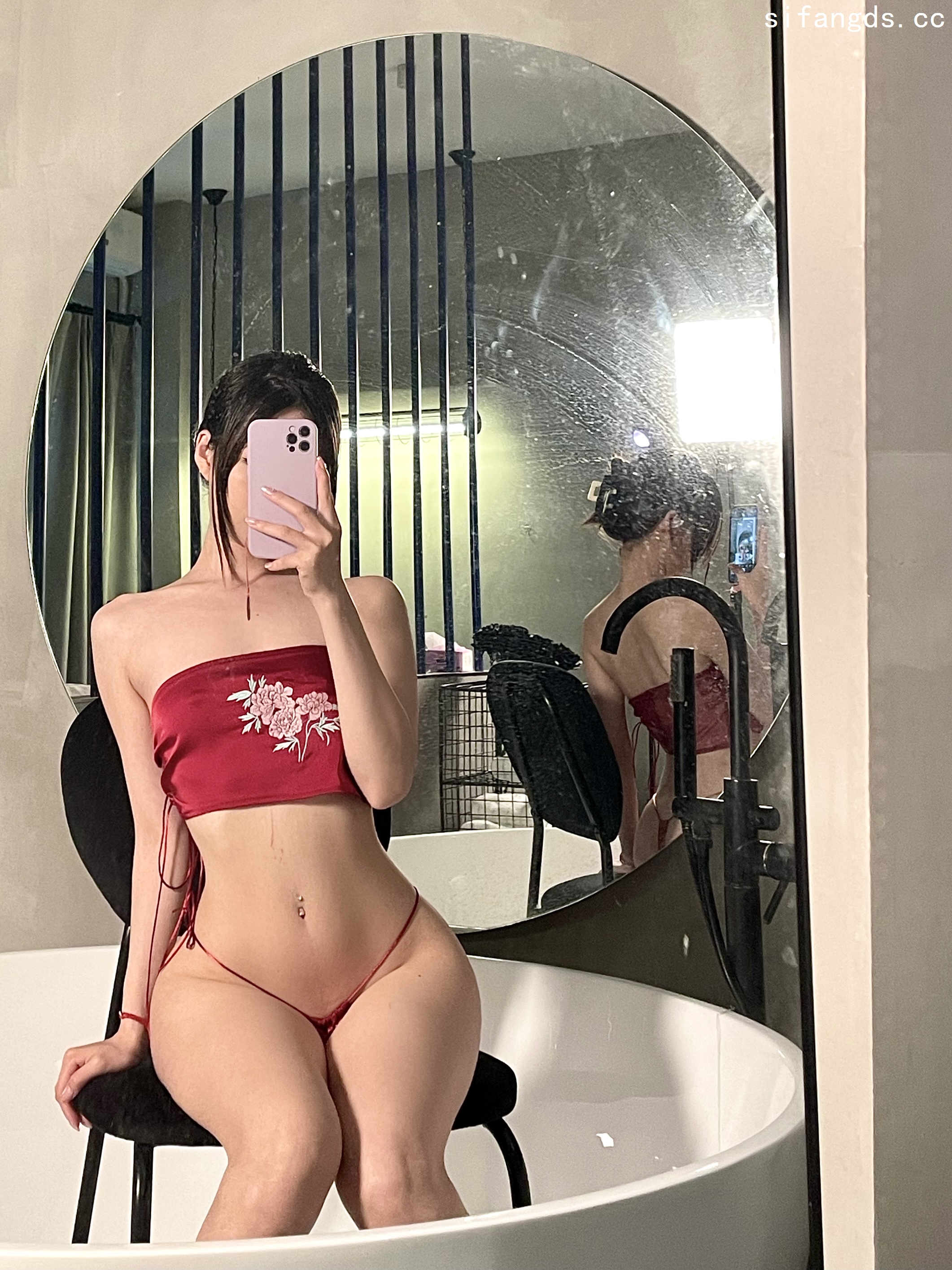 抖音百万网红【陈妮妮】极品美臀微密圈VIP视图你要的超细内内