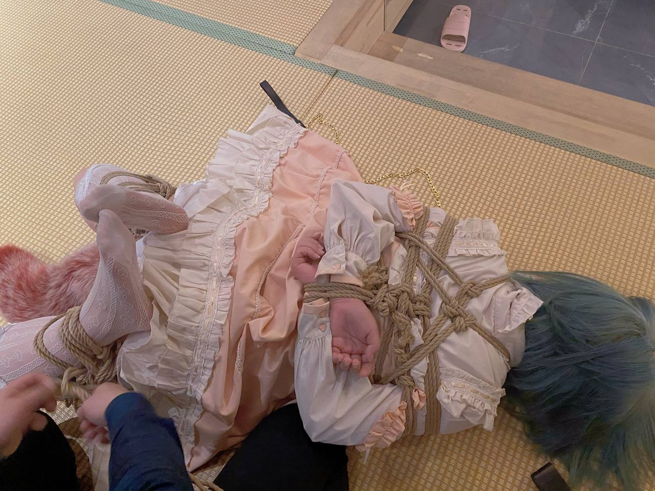 推特极品颜值身材的学生妹自拍，这奶子真不小，颜值高身材极品，简直人间极品