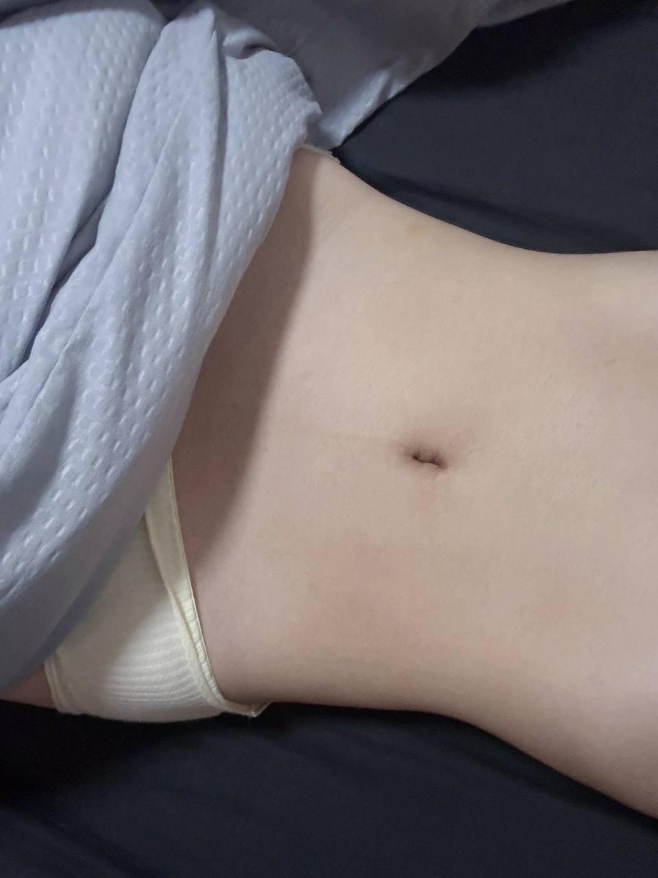 推特极品颜值身材的学生妹自拍，这奶子真不小，颜值高身材极品，简直人间极品