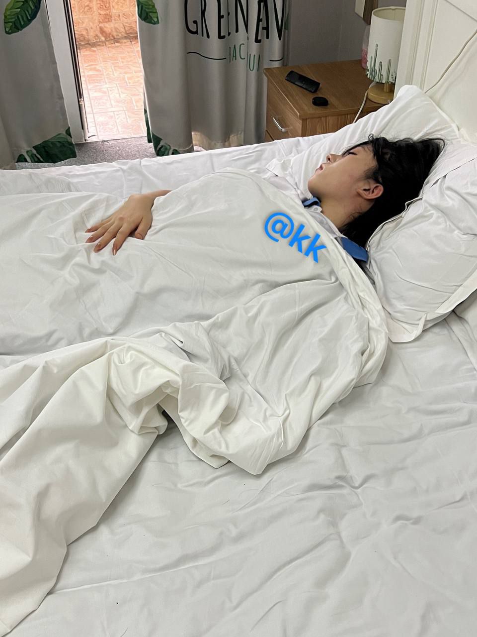 最新流出，极品超美御姐【虎皮折耳猫】门槛福利，口交性爱完美露脸，各种姿势被金主猛草，边肏边喷