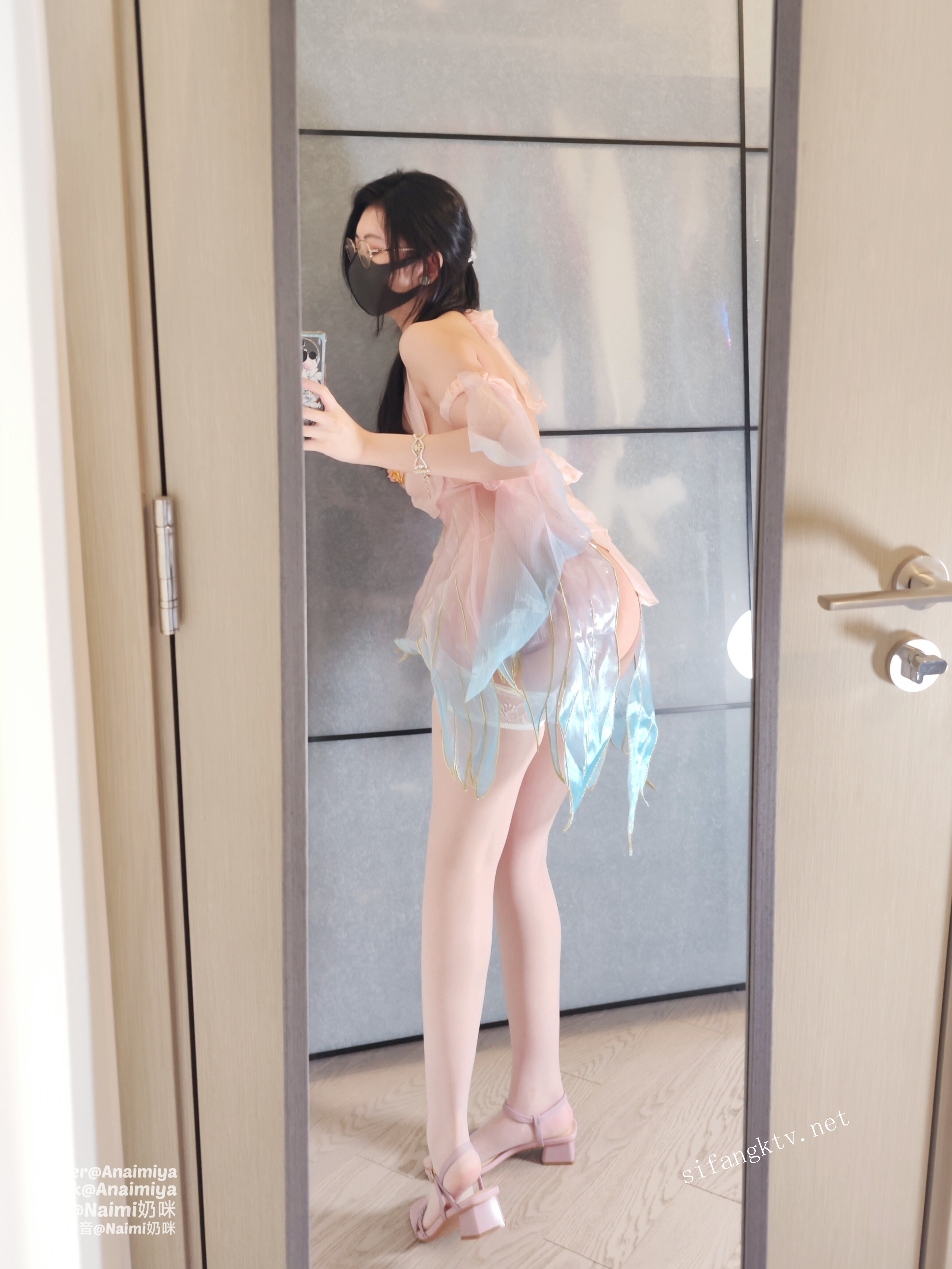 抖音网红反差母狗『奶咪Naimi』最新六月新作裸舞小恶魔+美人鱼性感换装超清4K