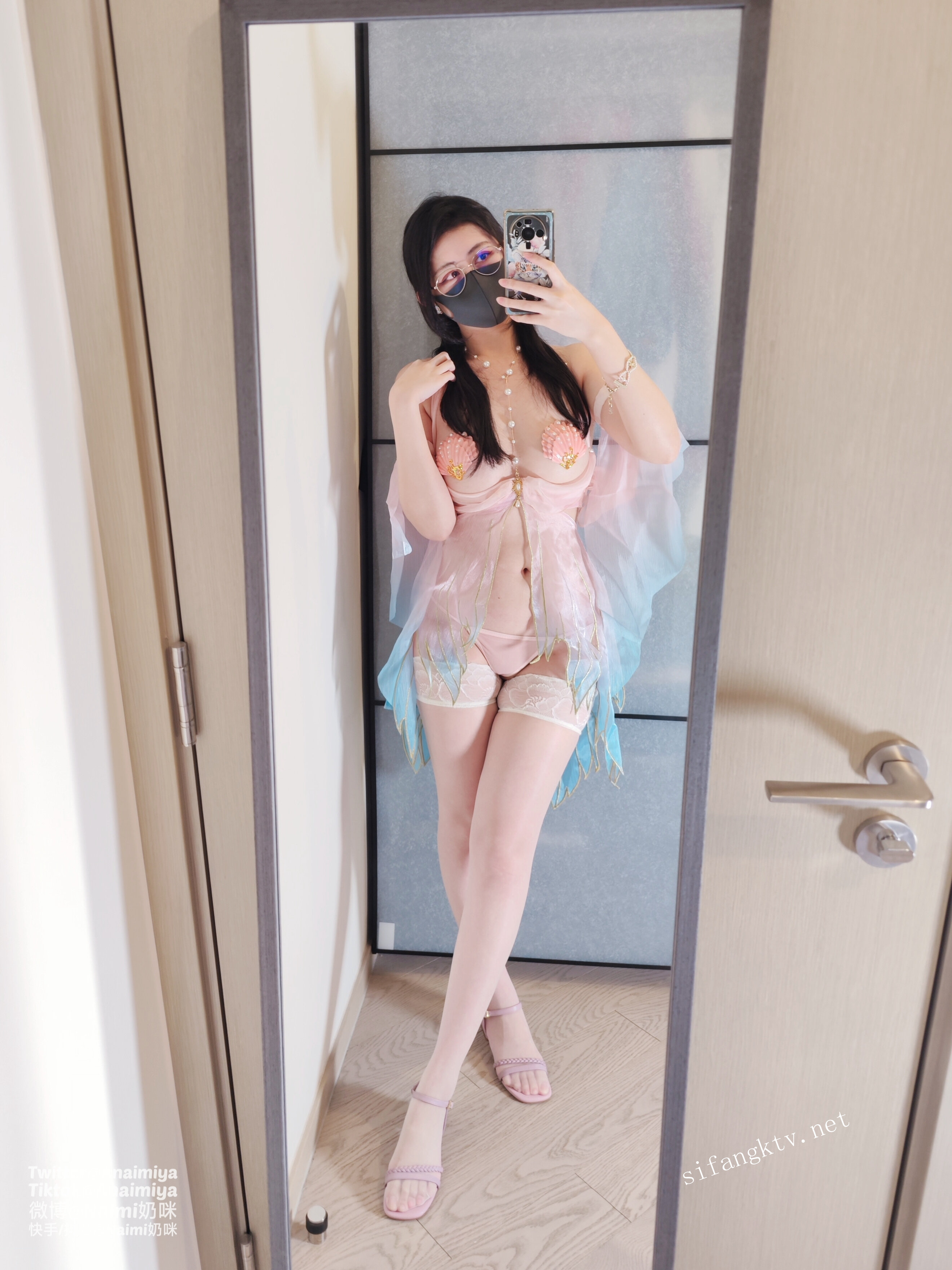 抖音网红反差母狗『奶咪Naimi』最新六月新作裸舞小恶魔+美人鱼性感换装超清4K