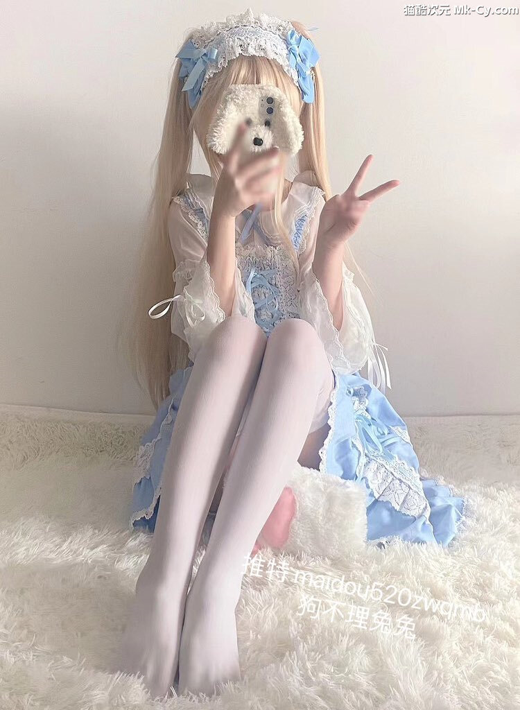 最新网红瓜曝光，抖音二次元卡哇伊可盐可甜高颜美少女【小九酱】露脸定制私拍，美鲍美菊道具自慰啪啪呻吟销魂，撸点很高