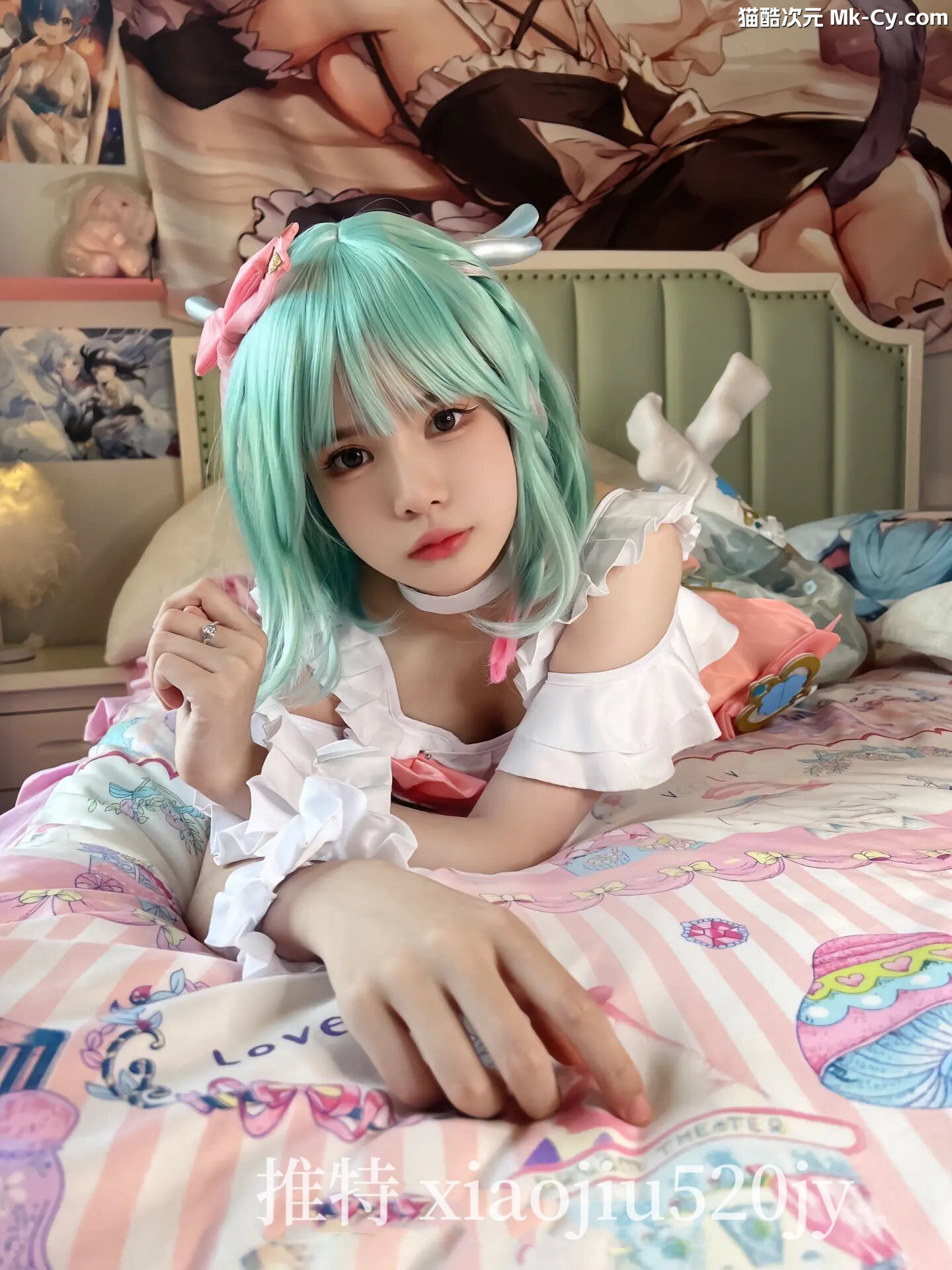 最新网红瓜曝光，抖音二次元卡哇伊可盐可甜高颜美少女【小九酱】露脸定制私拍，美鲍美菊道具自慰啪啪呻吟销魂，撸点很高