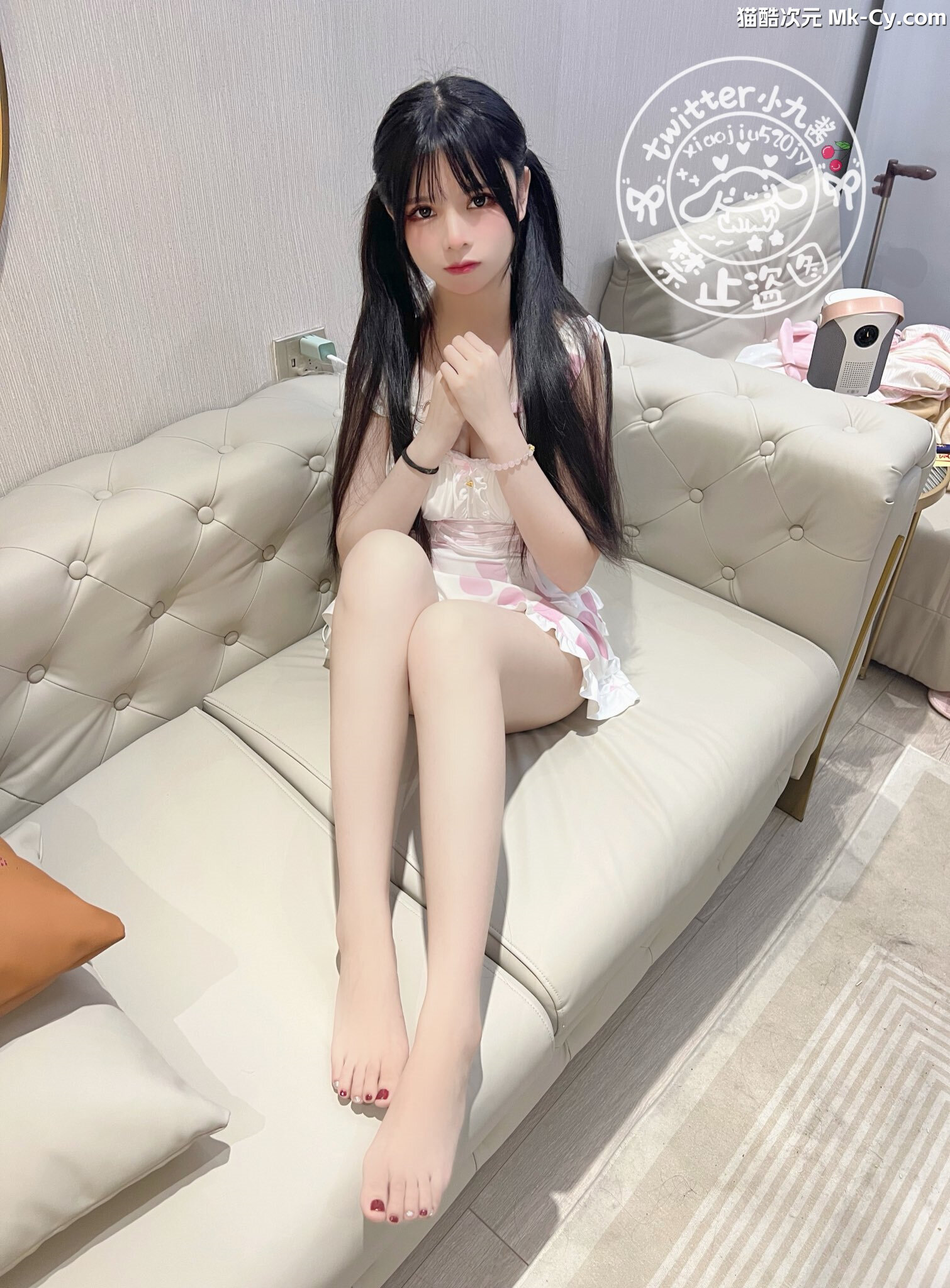 最新网红瓜曝光，抖音二次元卡哇伊可盐可甜高颜美少女【小九酱】露脸定制私拍，美鲍美菊道具自慰啪啪呻吟销魂，撸点很高