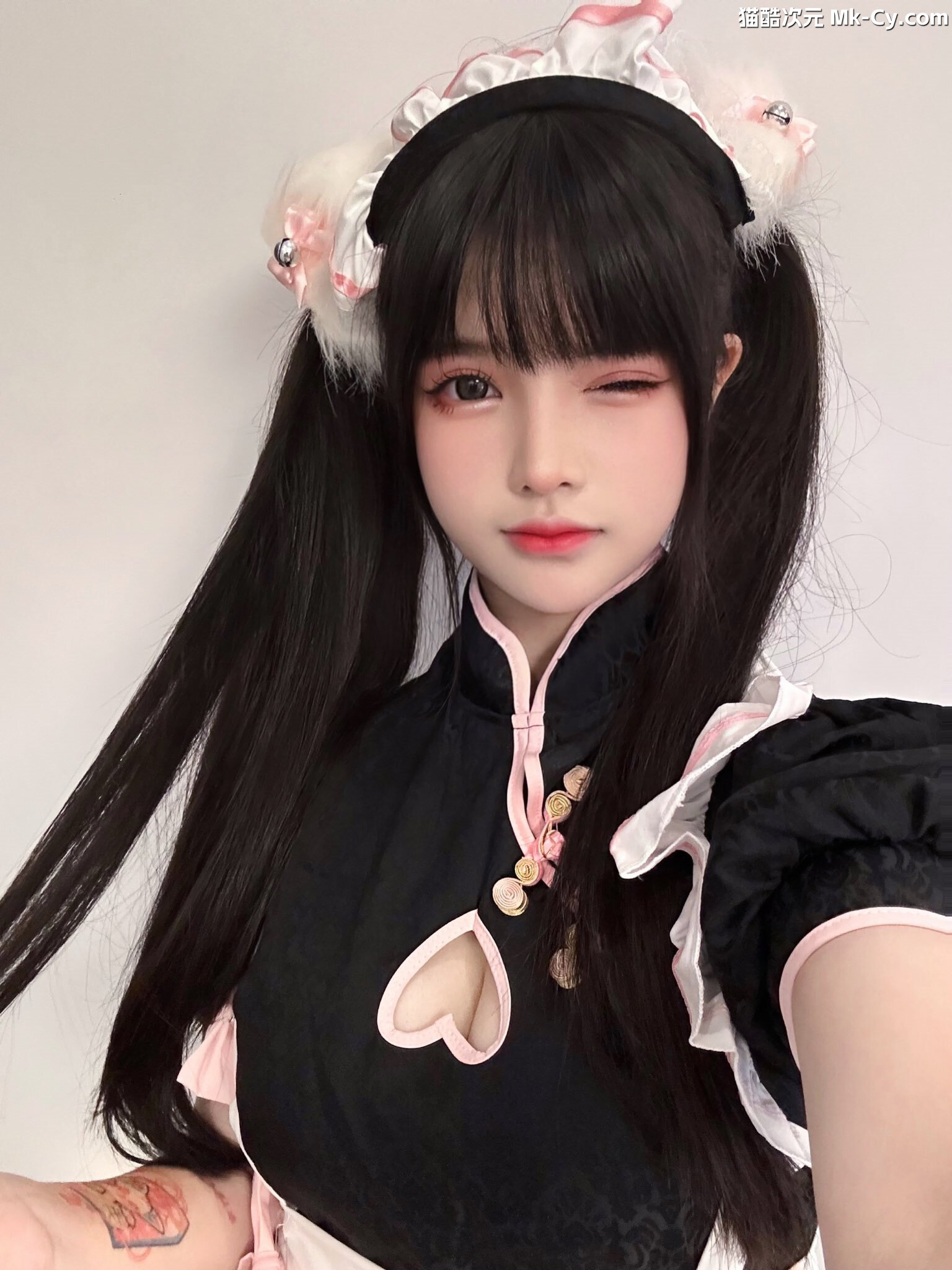 最新网红瓜曝光，抖音二次元卡哇伊可盐可甜高颜美少女【小九酱】露脸定制私拍，美鲍美菊道具自慰啪啪呻吟销魂，撸点很高