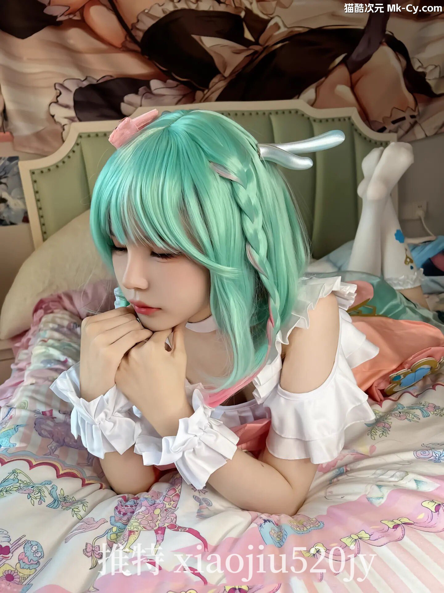 最新网红瓜曝光，抖音二次元卡哇伊可盐可甜高颜美少女【小九酱】露脸定制私拍，美鲍美菊道具自慰啪啪呻吟销魂，撸点很高