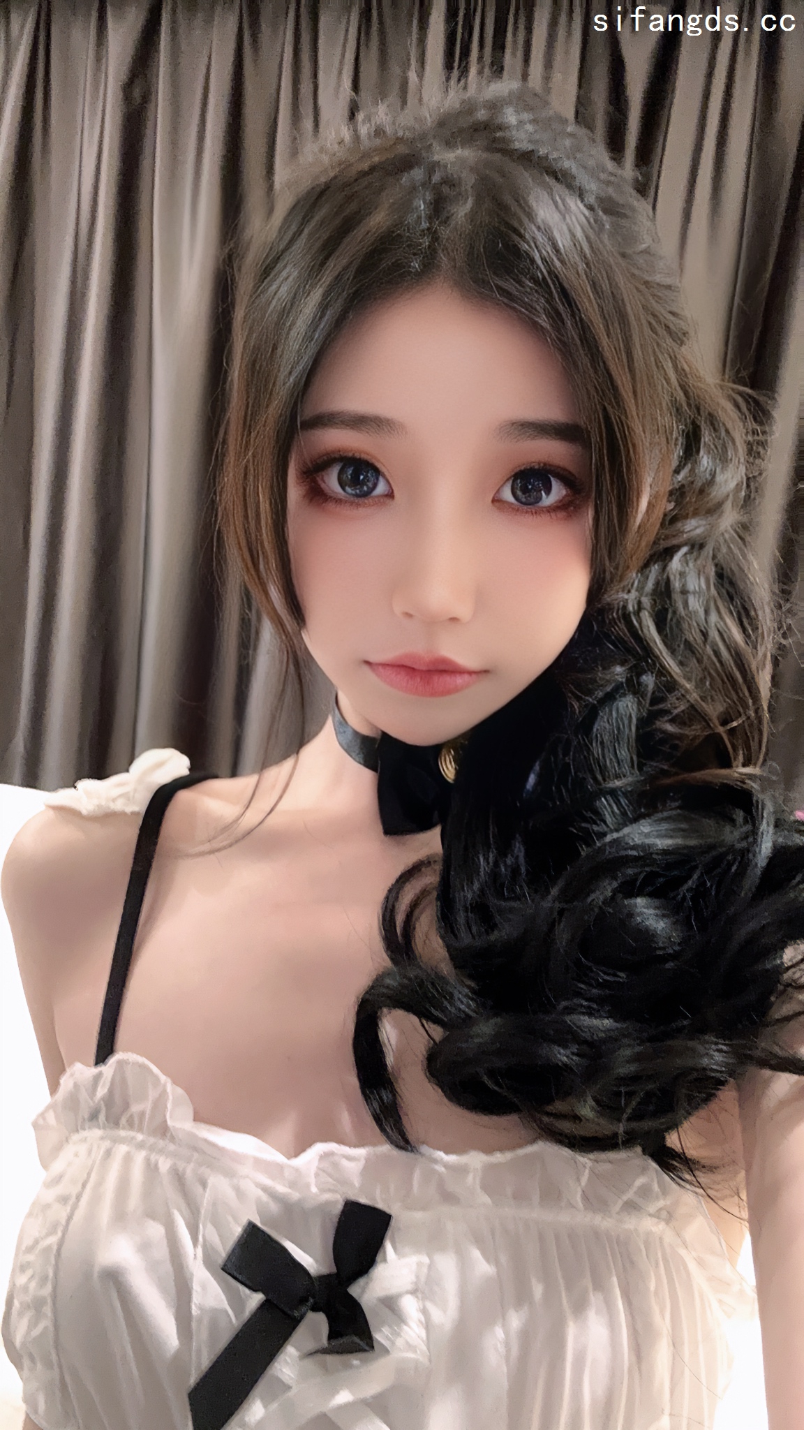 抖音百万网红【陈妮妮】极品美臀微密圈VIP视图童颜女仆