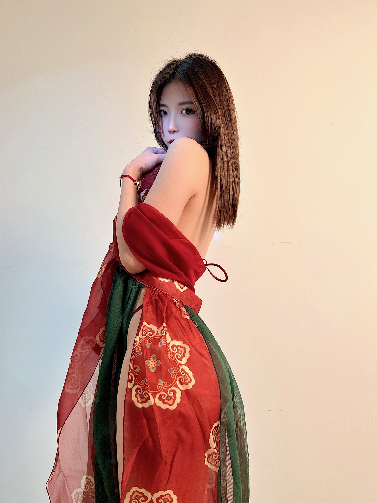 抖音百万网红【陈妮妮】极品美臀微密圈VIP视图福兔迎春