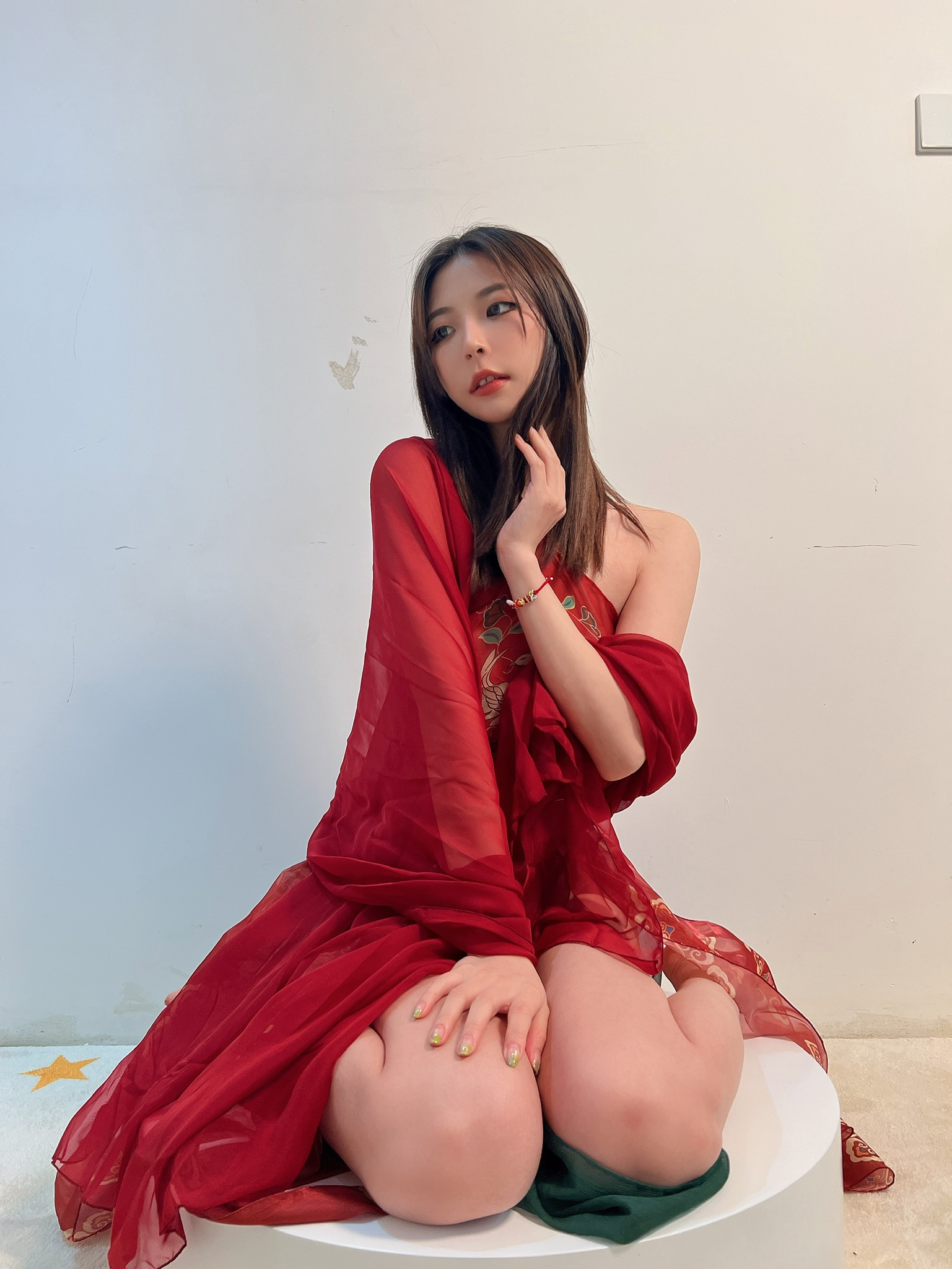 抖音百万网红【陈妮妮】极品美臀微密圈VIP视图福兔迎春