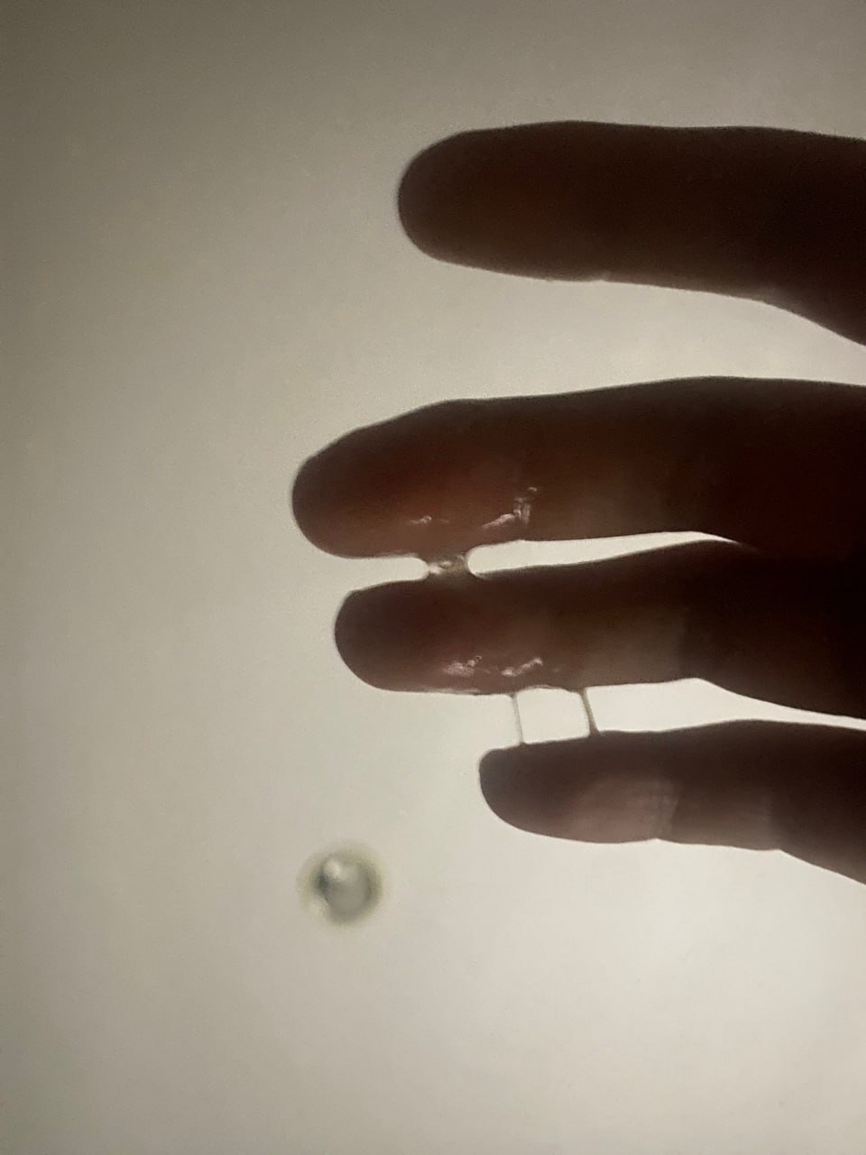 極品巨乳學生妹 三點粉嫩的極品身材 這奶子比我腦袋都大 白虎嫩穴淫水被操的噴一地