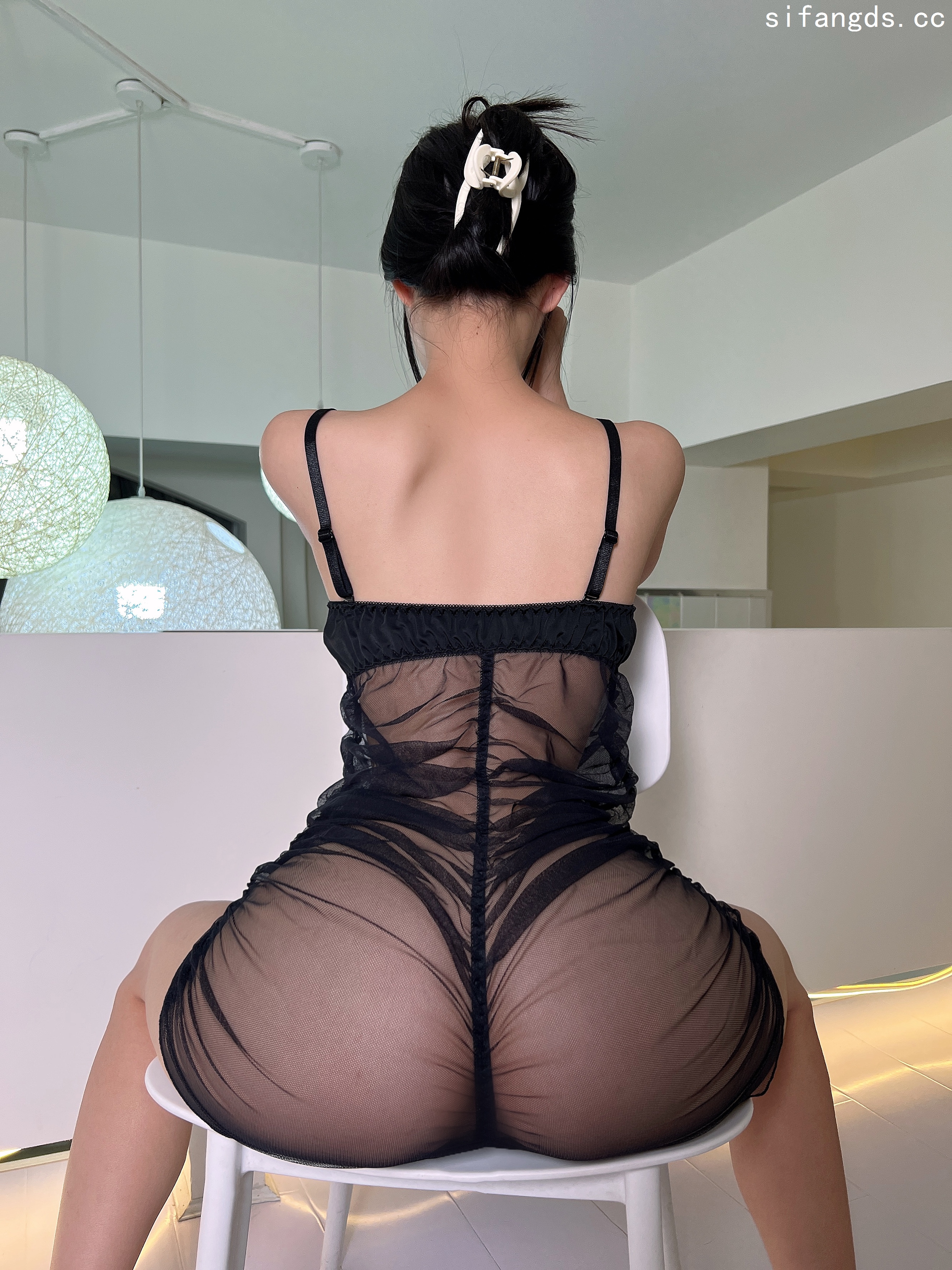 抖音百万网红【陈妮妮】极品美臀微密圈VIP视图板凳大战