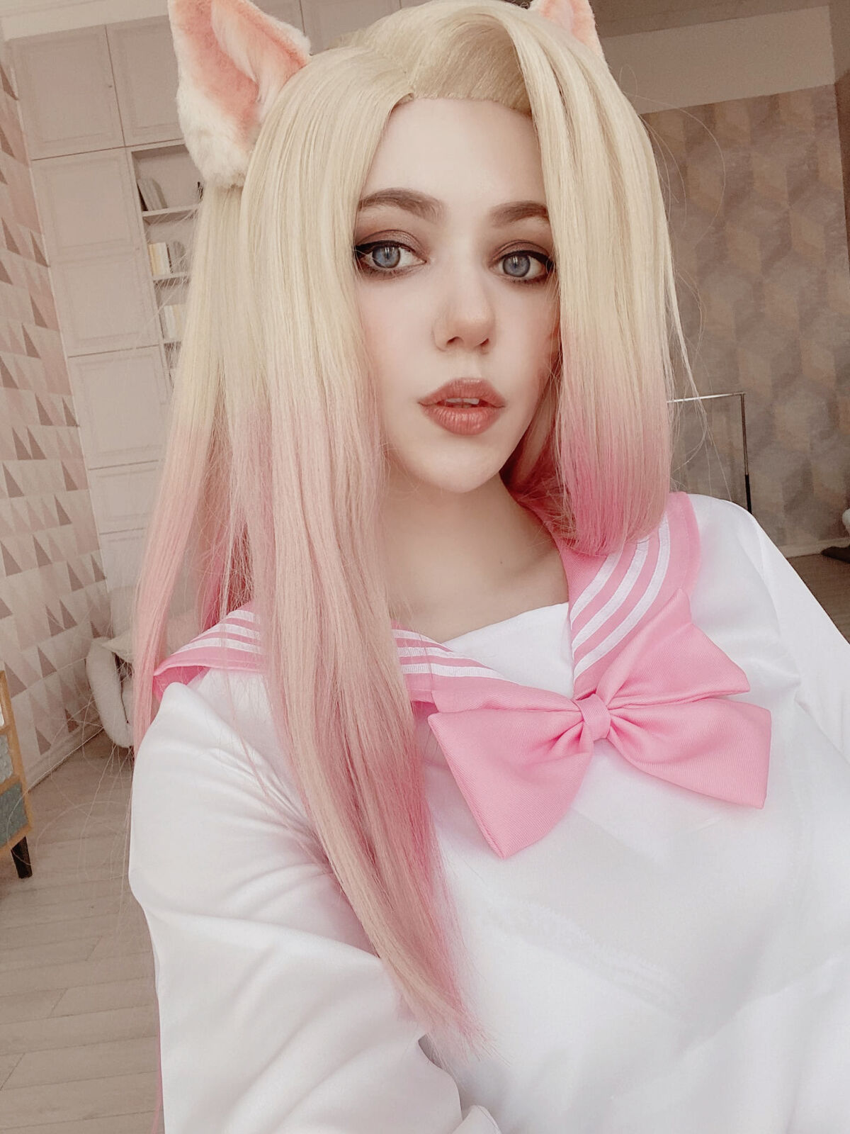 Coser@Alina Becker - Ahri Schoolgirl Part01