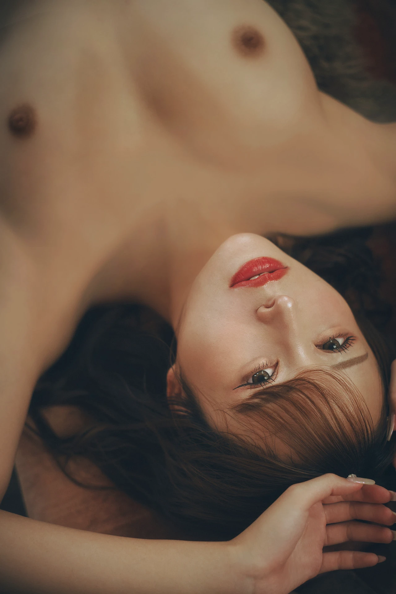 Mayuki Ito 伊藤舞雪, デジタル写真集 「Dark Angel」 Set.01