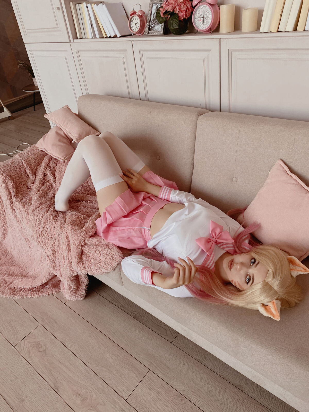 Coser@Alina Becker - Ahri Schoolgirl Part02