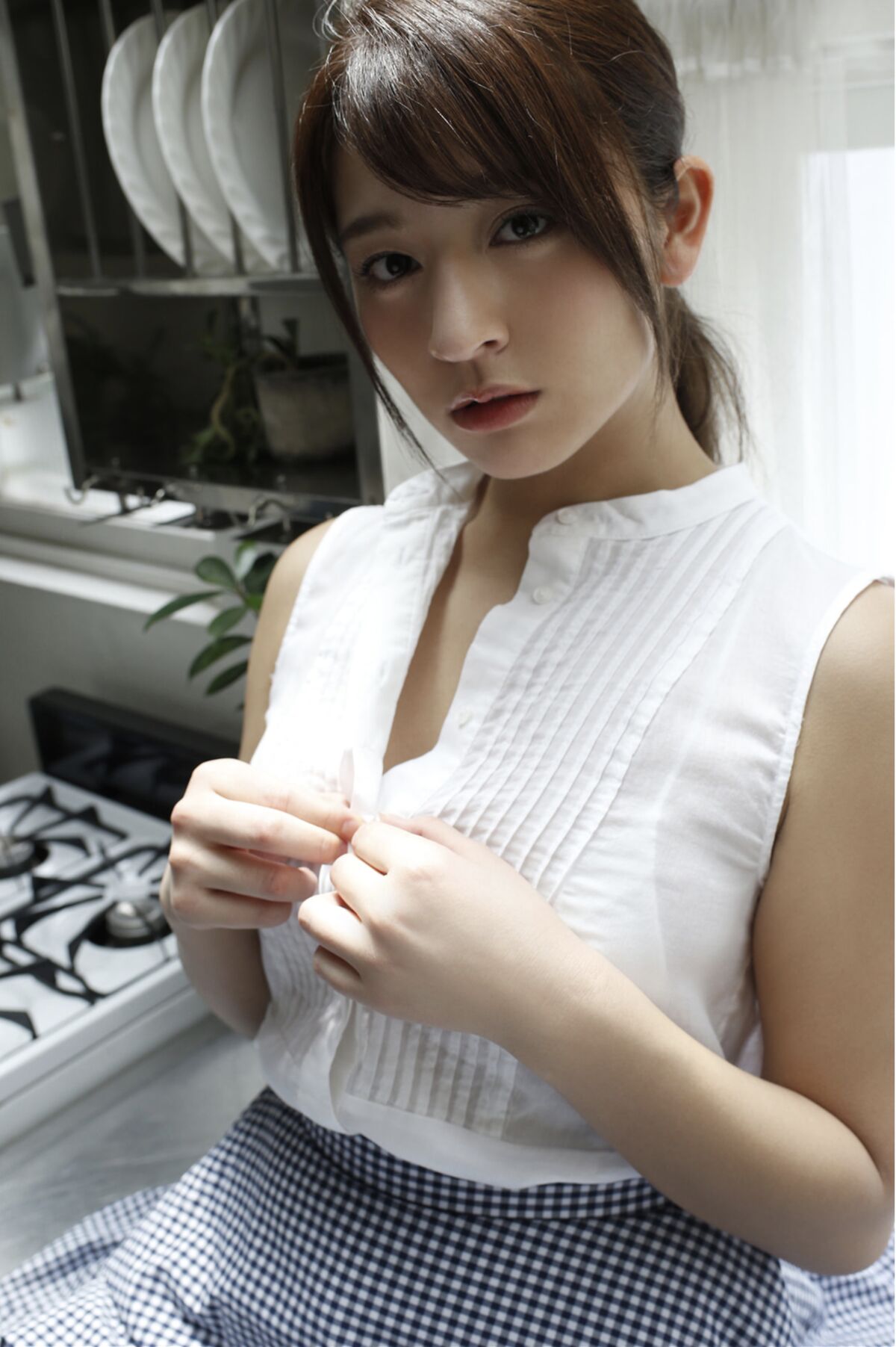 Kana Tokue 徳江かな - つやごと