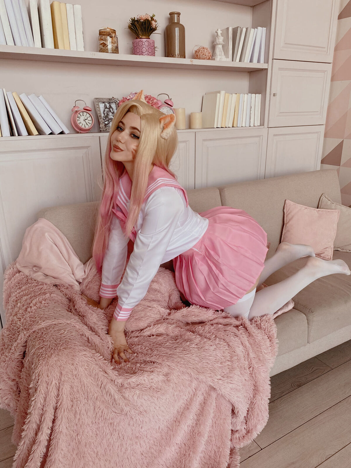 Coser@Alina Becker - Ahri Schoolgirl Part02