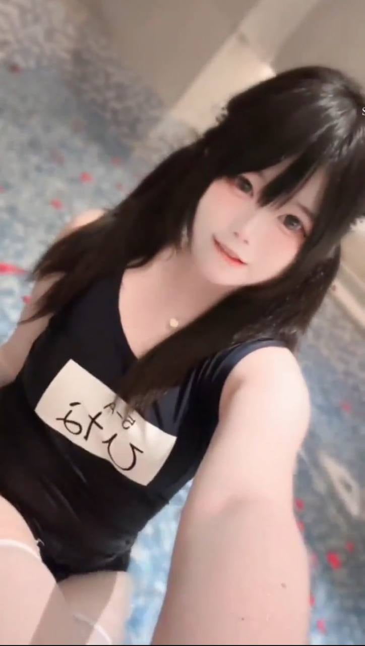 抖音微胖的小网红女大学生，私下里给榜一大哥私人定制的福利，被榜一大哥流出