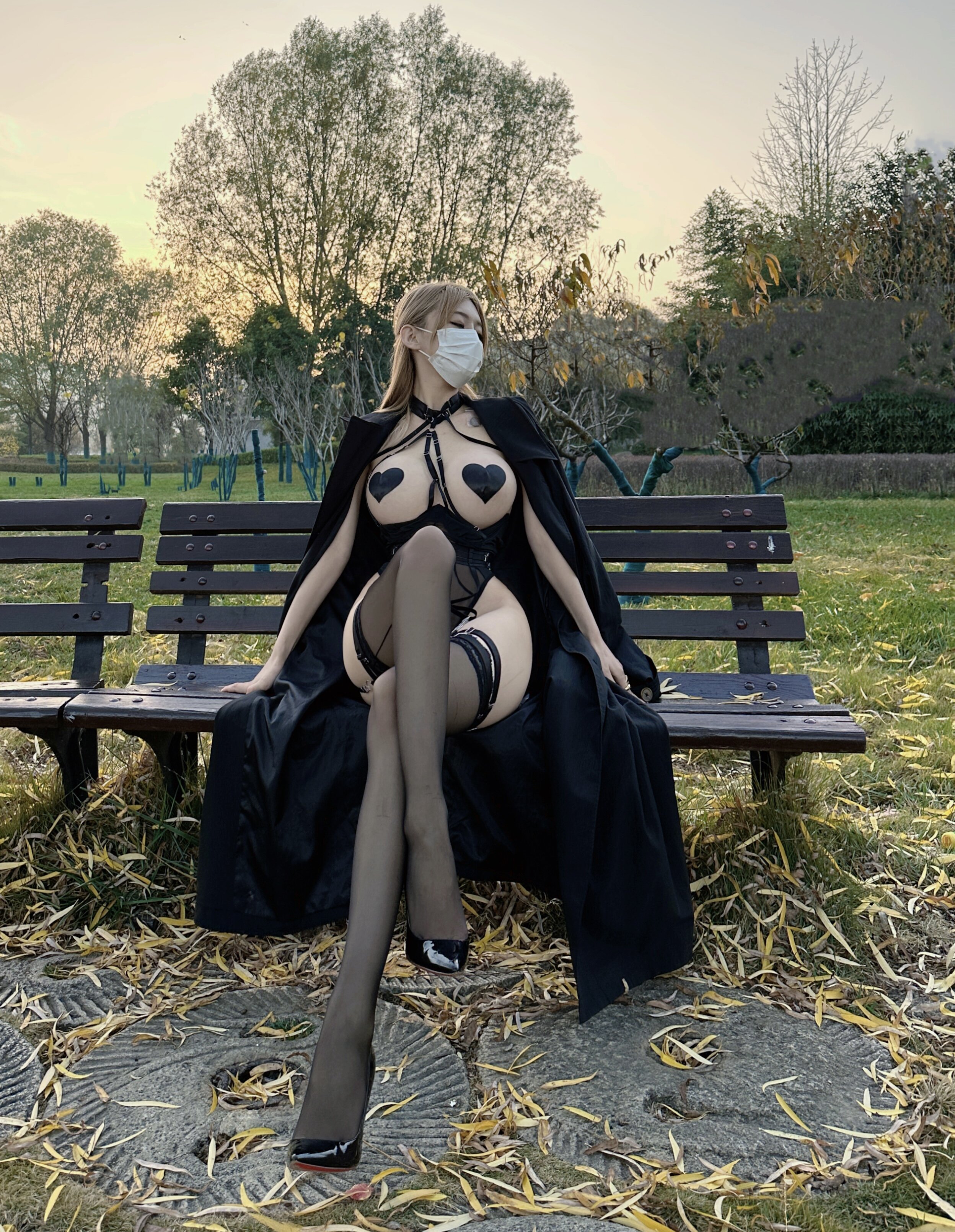 脸红Dearie_ 微密圈风衣女郎