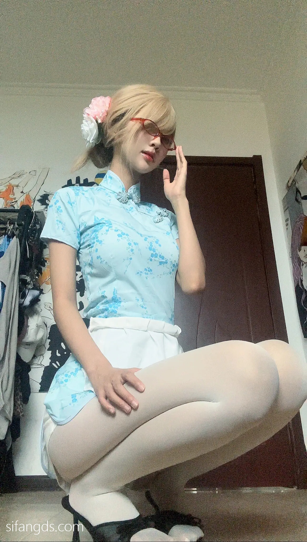 抖音40万粉网红@行简定制