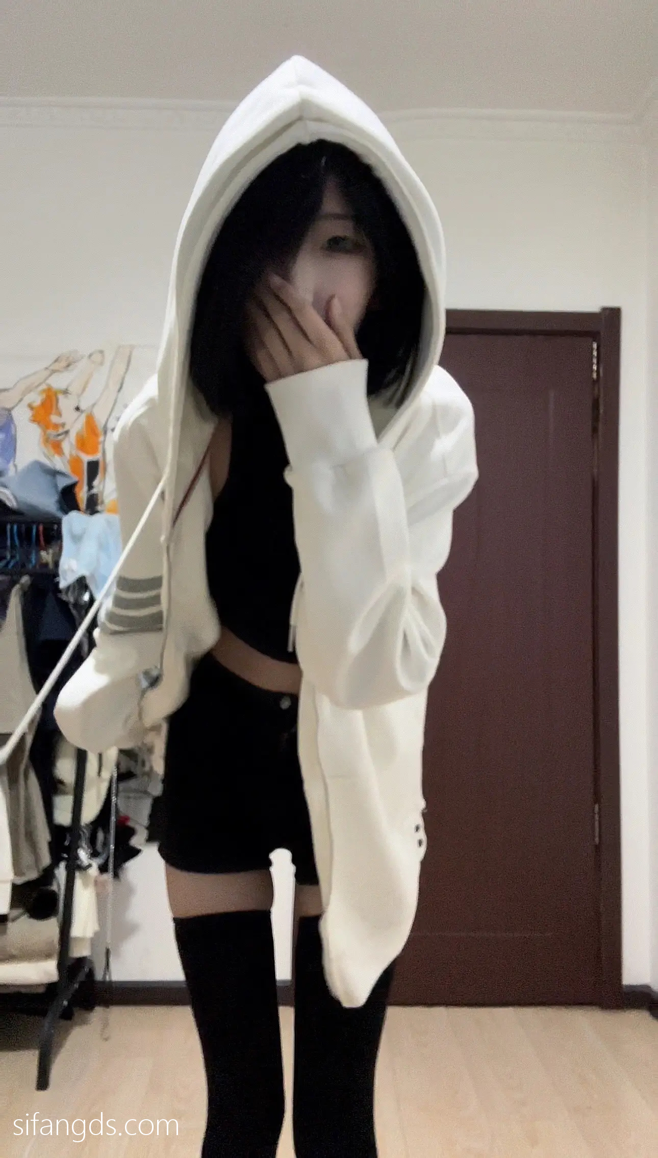 抖音40万粉网红@行简定制