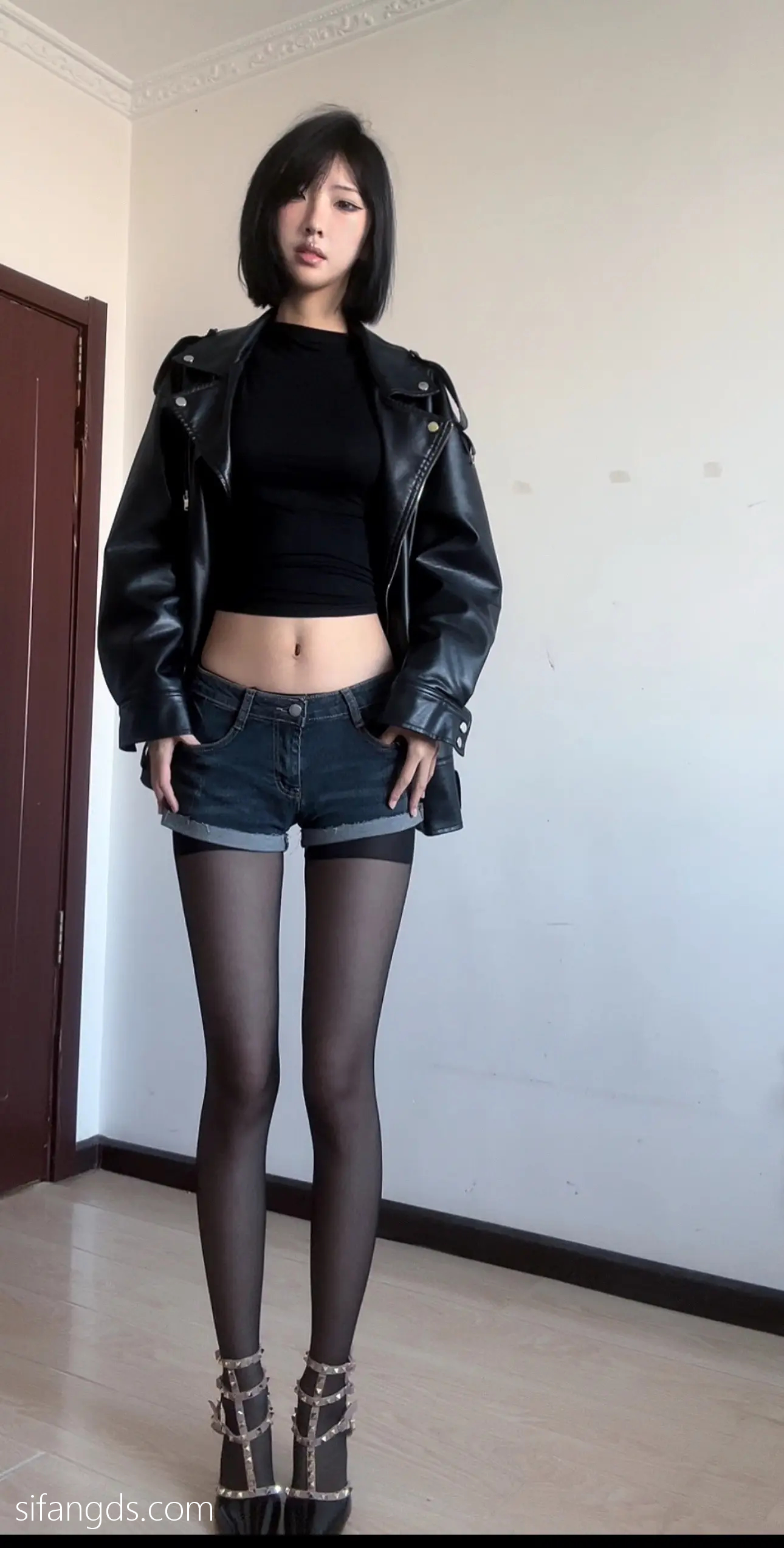 抖音40万粉网红@行简定制