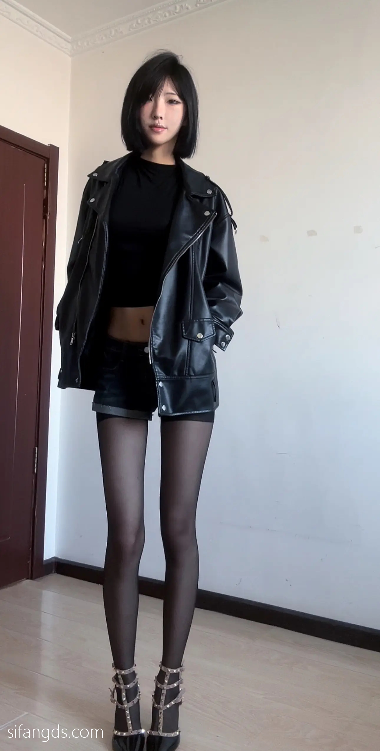 抖音40万粉网红@行简定制