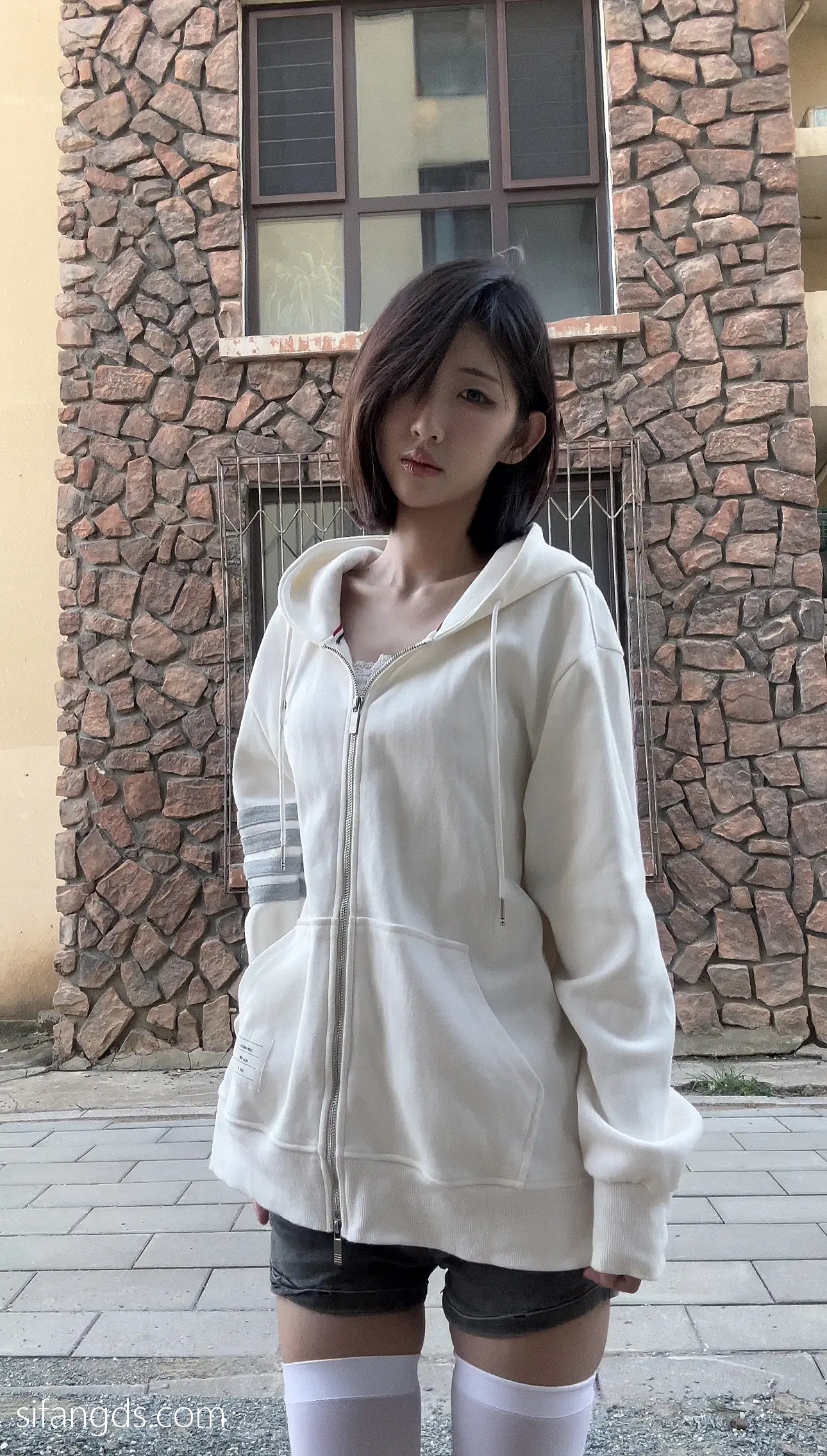 抖音40万粉网红@行简定制