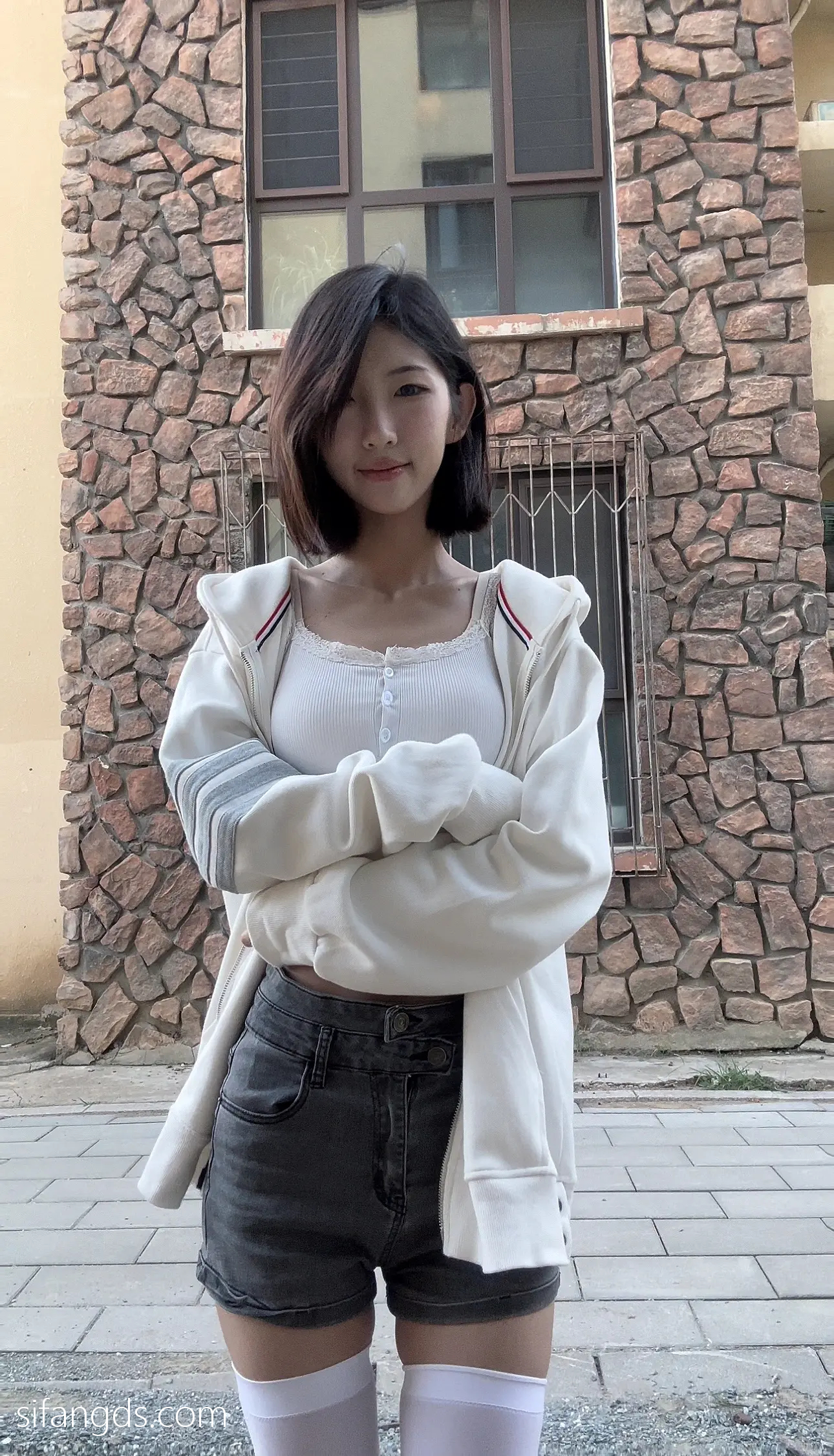 抖音40万粉网红@行简定制