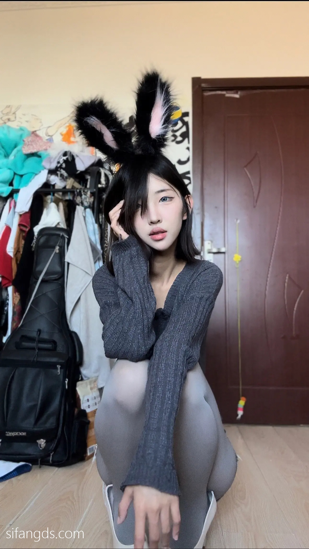 抖音40万粉网红@行简定制